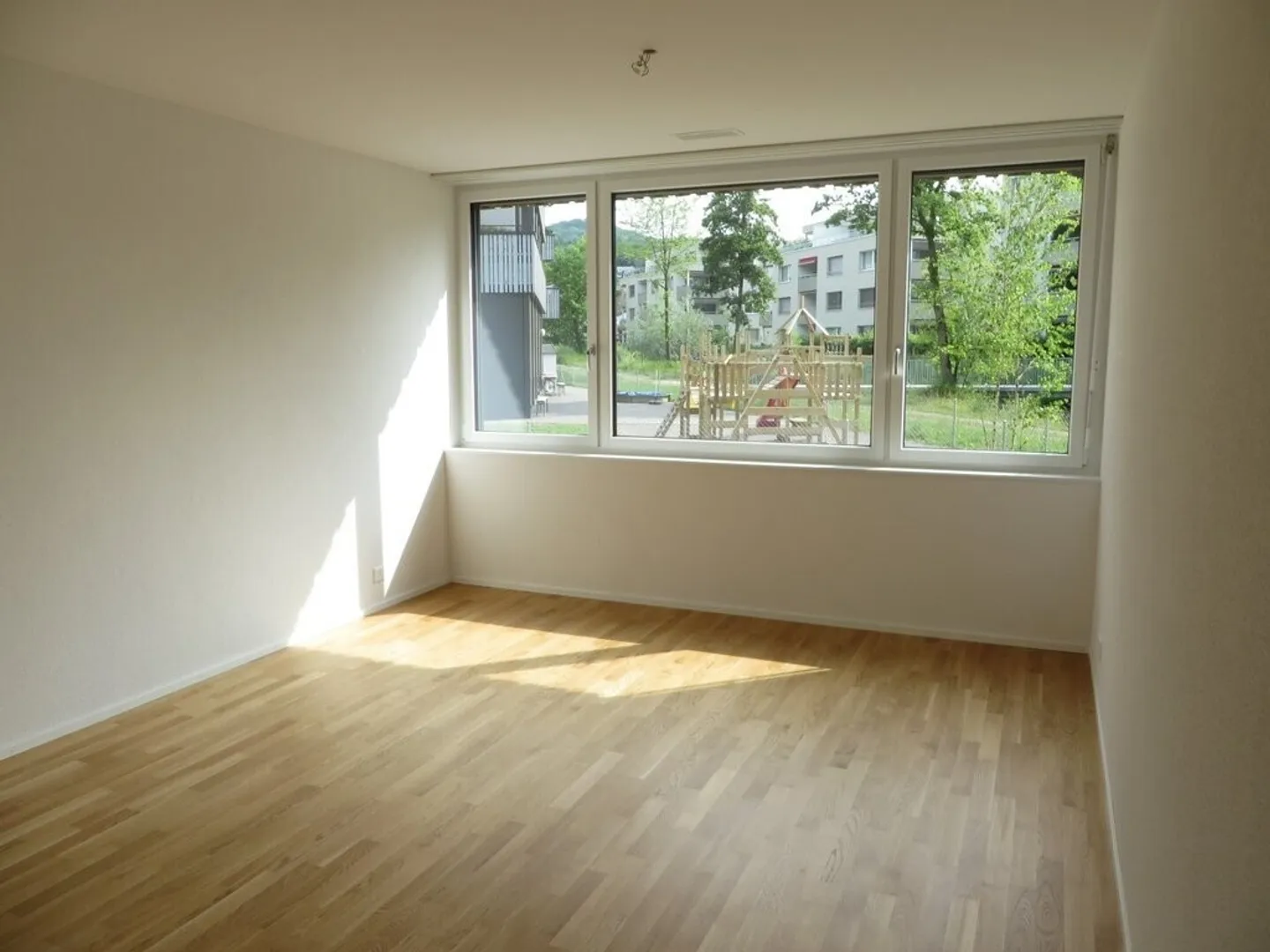 Modernes 3.5-Zimmer-Apartment - Foto 4 von 8