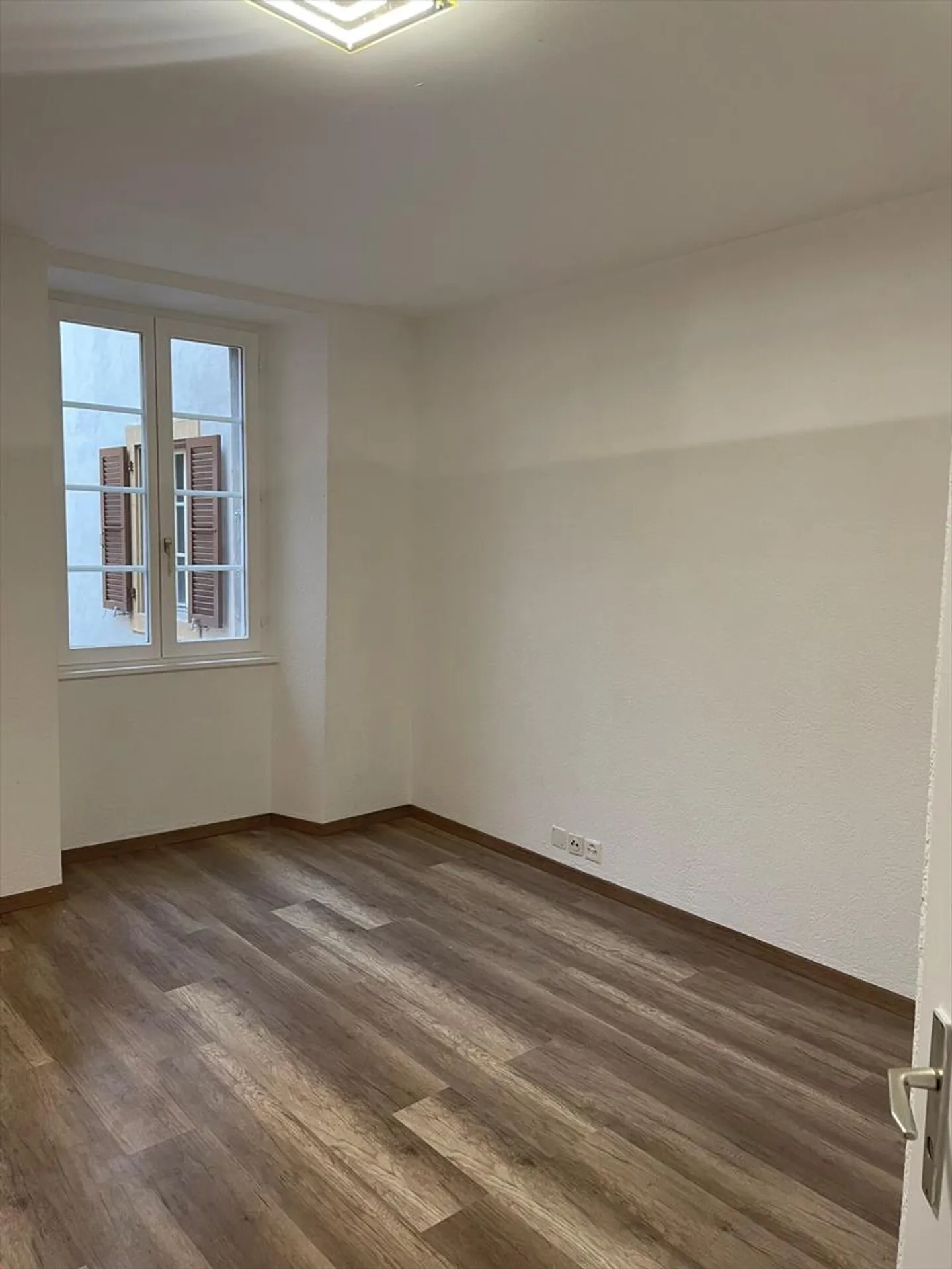 Monolocale in affitto nella vecchia città di Sion - Foto 3 di 4