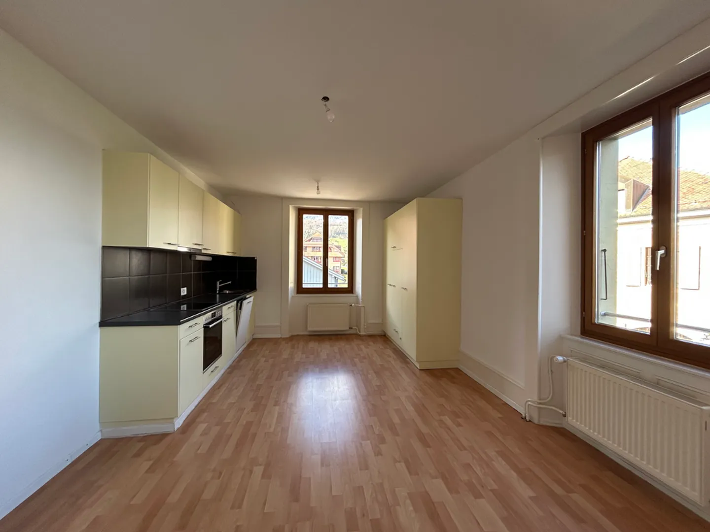 3.5 Room Apartment - Photo 1 of 6