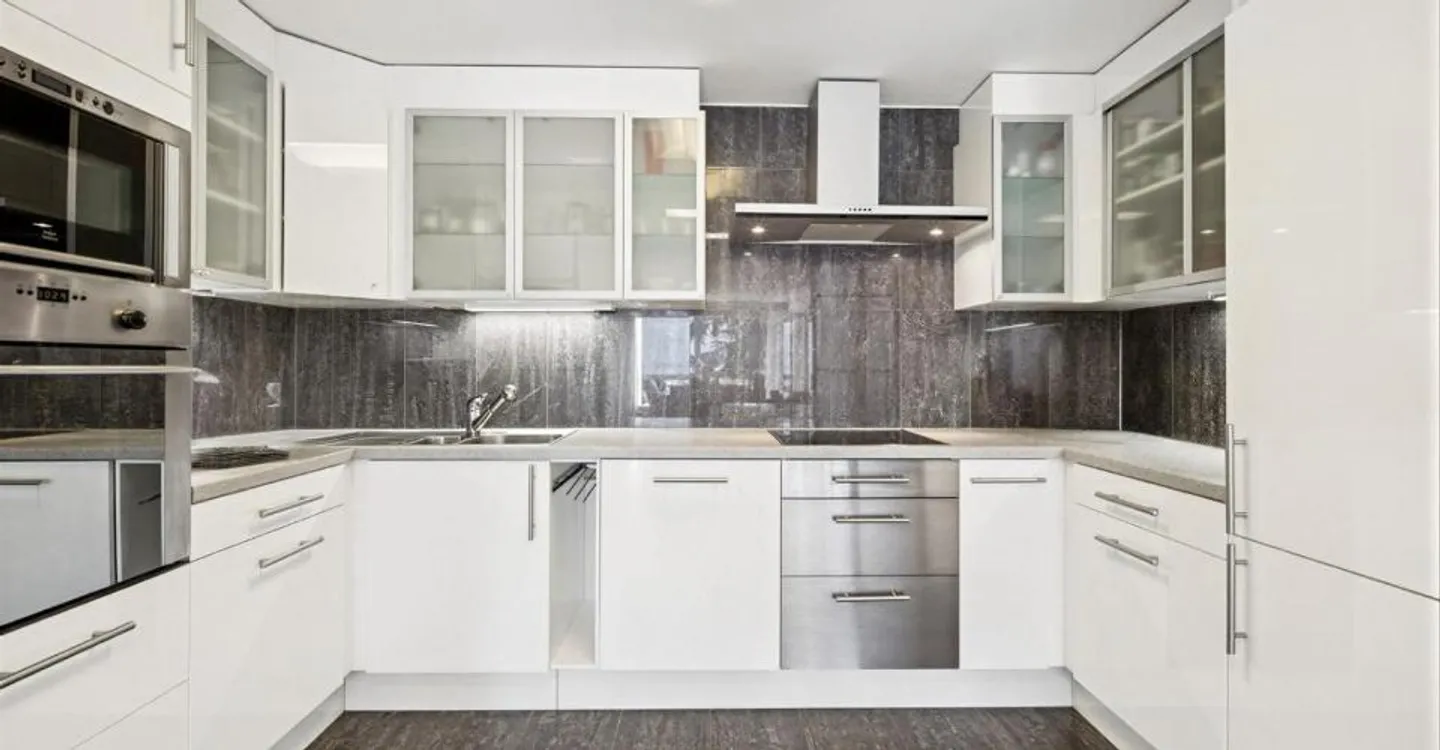 Rare for sale, apartment located on the famous Quai des Fleurs - Photo 6 of 10