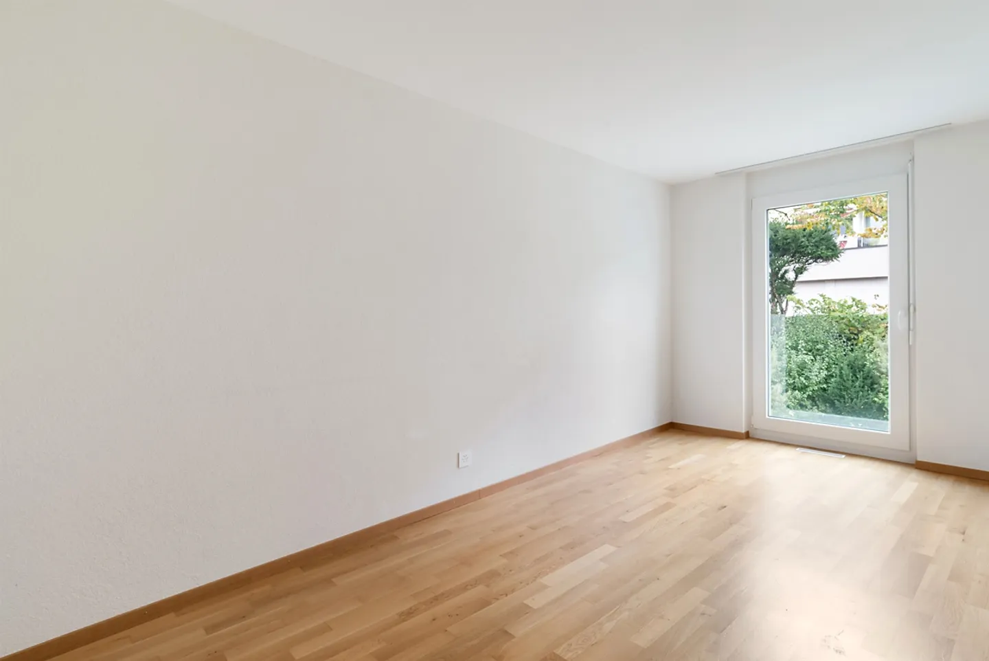 Modern Family Apartment - Photo 6 of 7