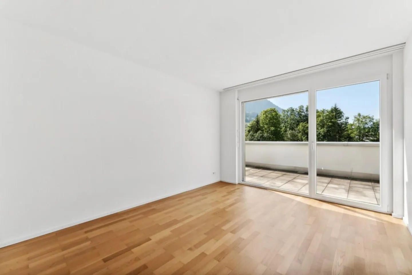 Attika-Wohnung mit sonniger Terrasse - Foto 6 von 9