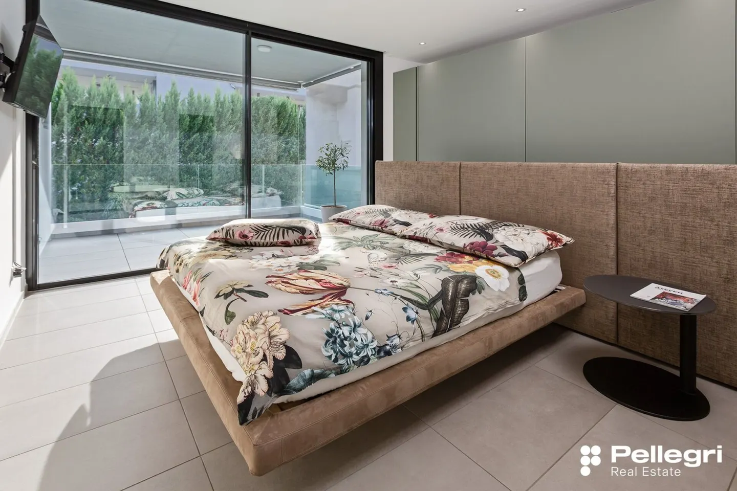 Elegant 4.5-room apartment in a central location with spacious terrace - Photo 4 of 7