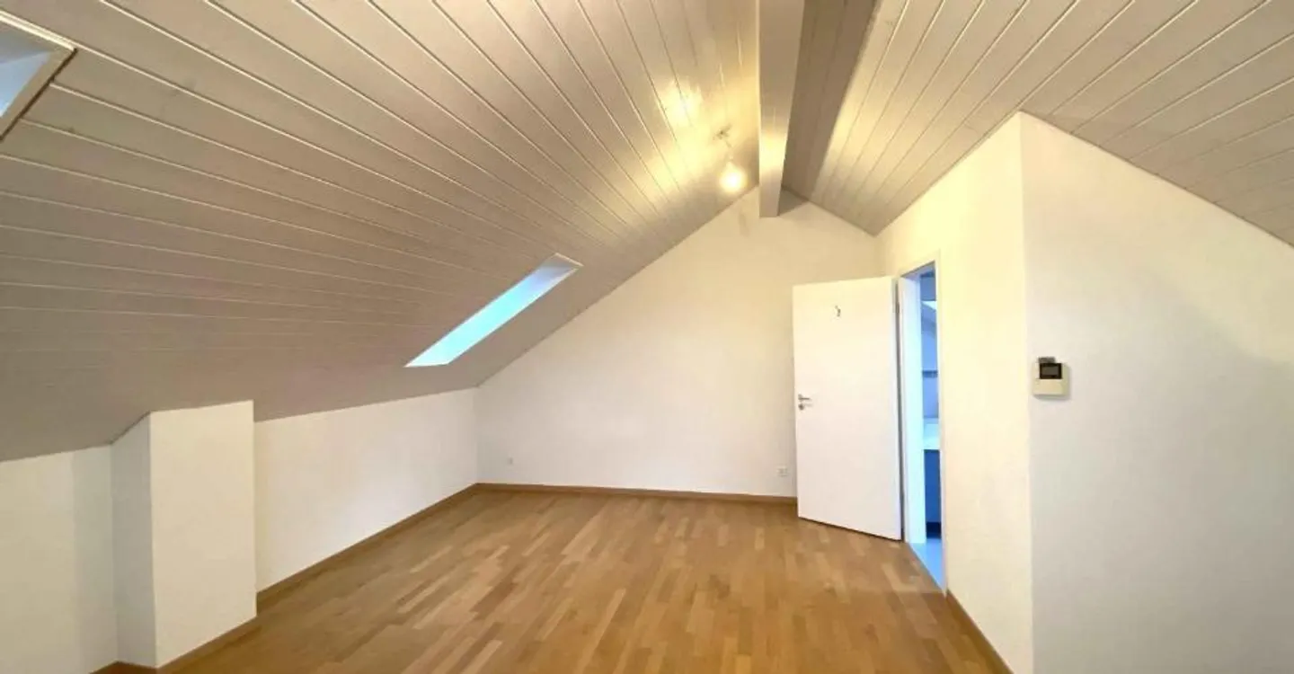 Appartamento 5 locali - Foto 3 di 4