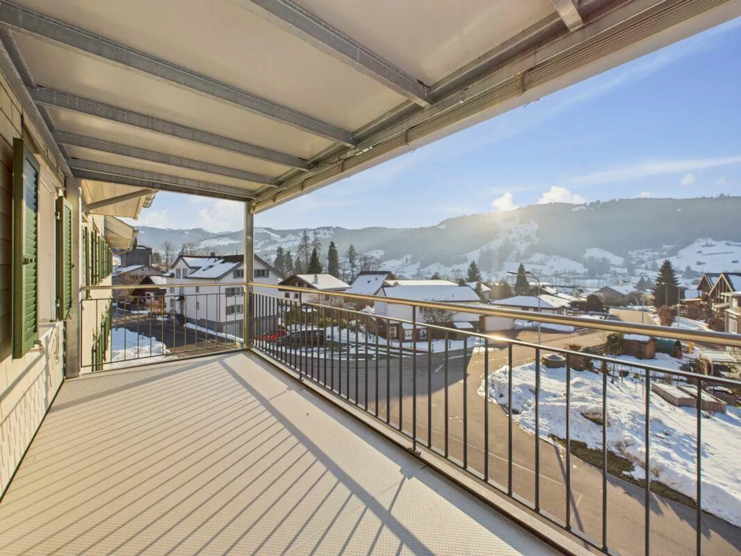 Top Apartment in the Green - Photo 3 of 9