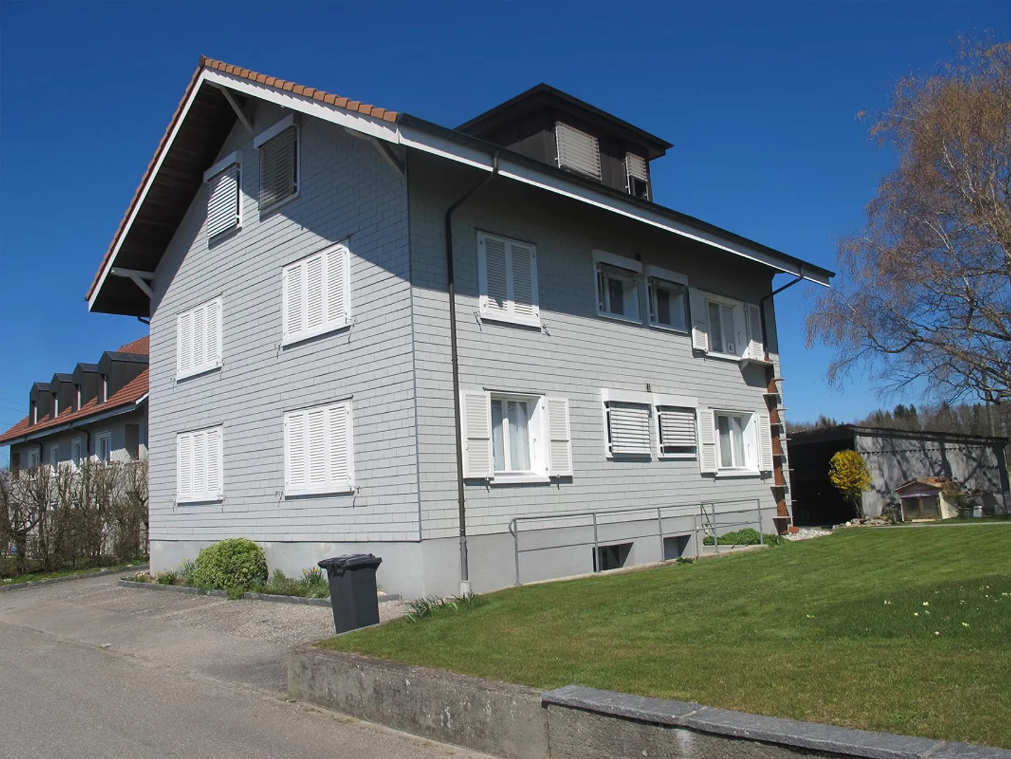 Renovated 2-room apartment on the ground floor - Photo 1 of 8