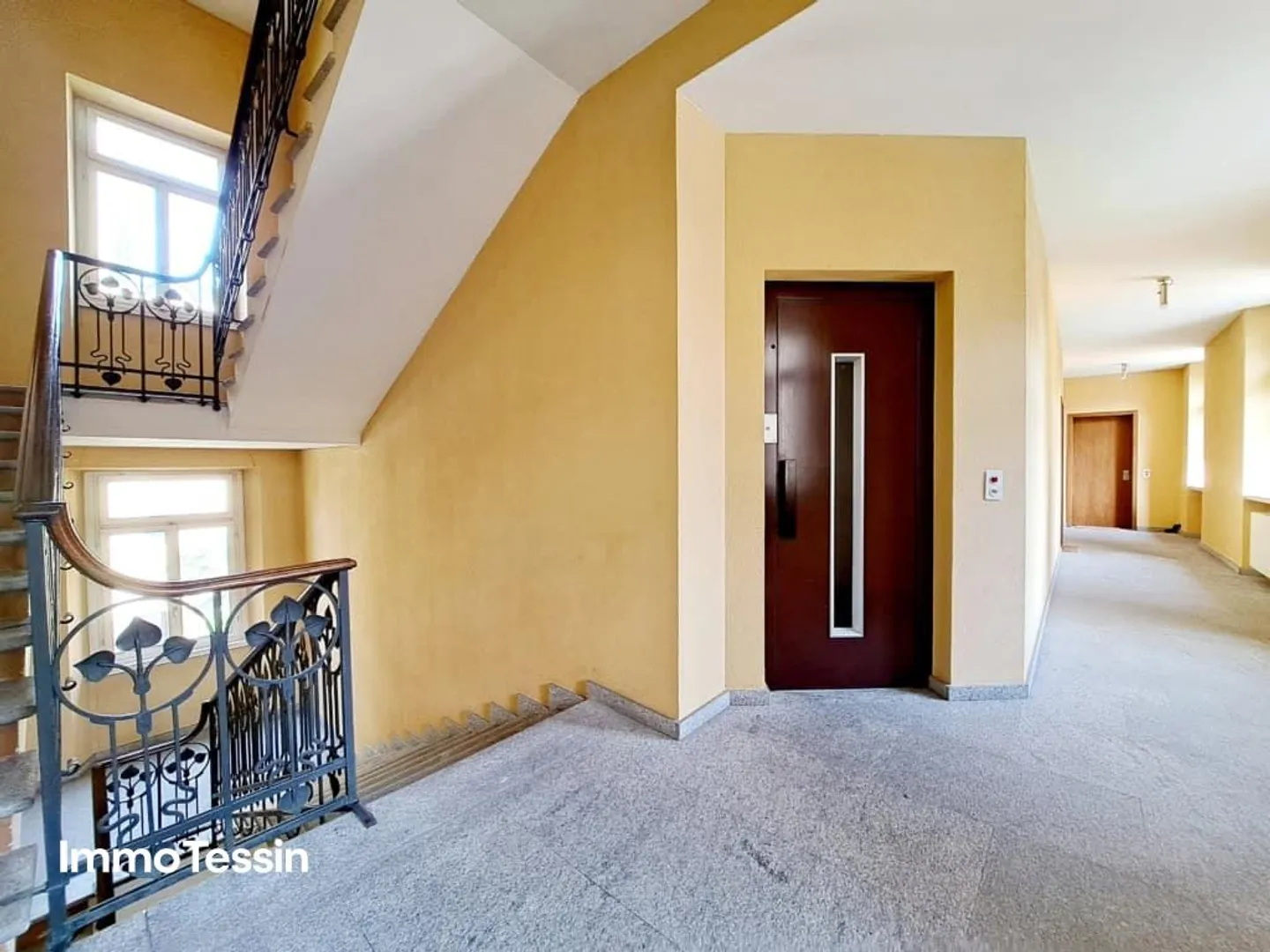 Luxurious & Stylish Penthouse in Prime Location Near the Famous... - Photo 5 of 13