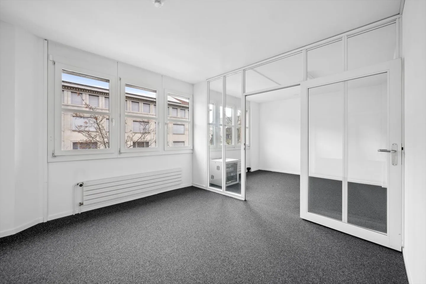 Office space for rent - Photo 5 of 13