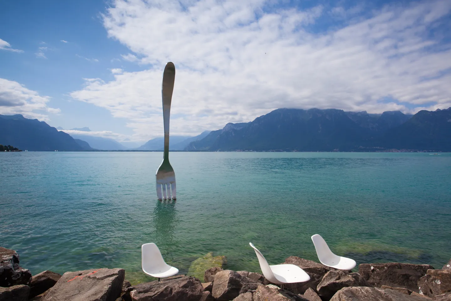 VEVEY - EDIFICIO NEL CENTRO CITTADINO - Foto 1 di 3