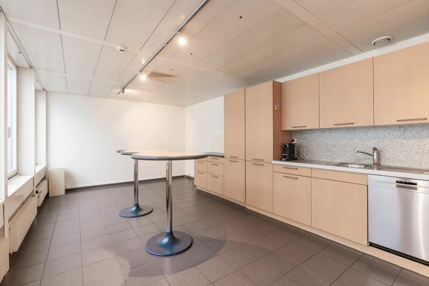 Spazio ufficio in affitto - Foto 5 di 21