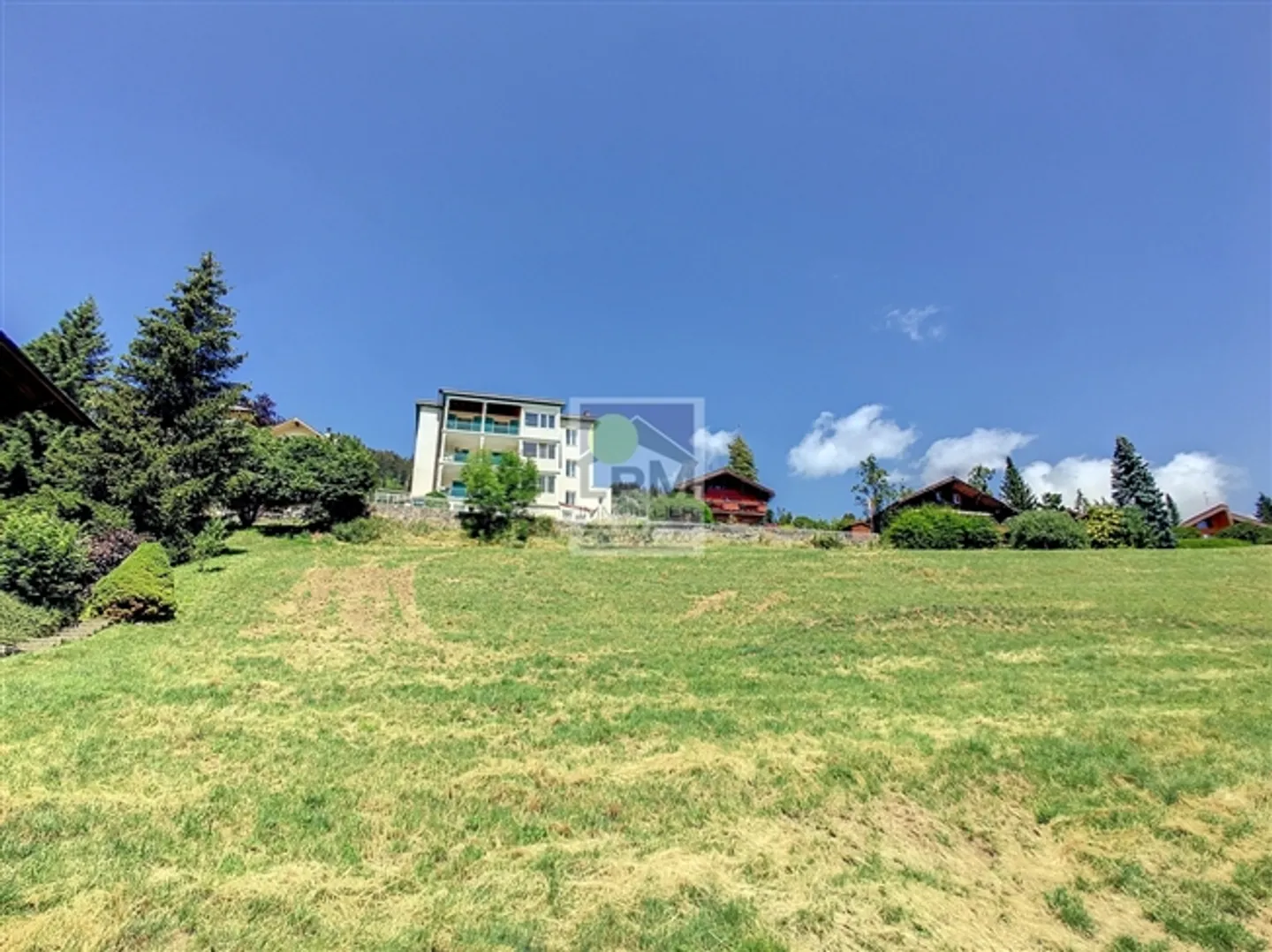 5.5 room apartment with beautiful view and large garden - Photo 1 of 13