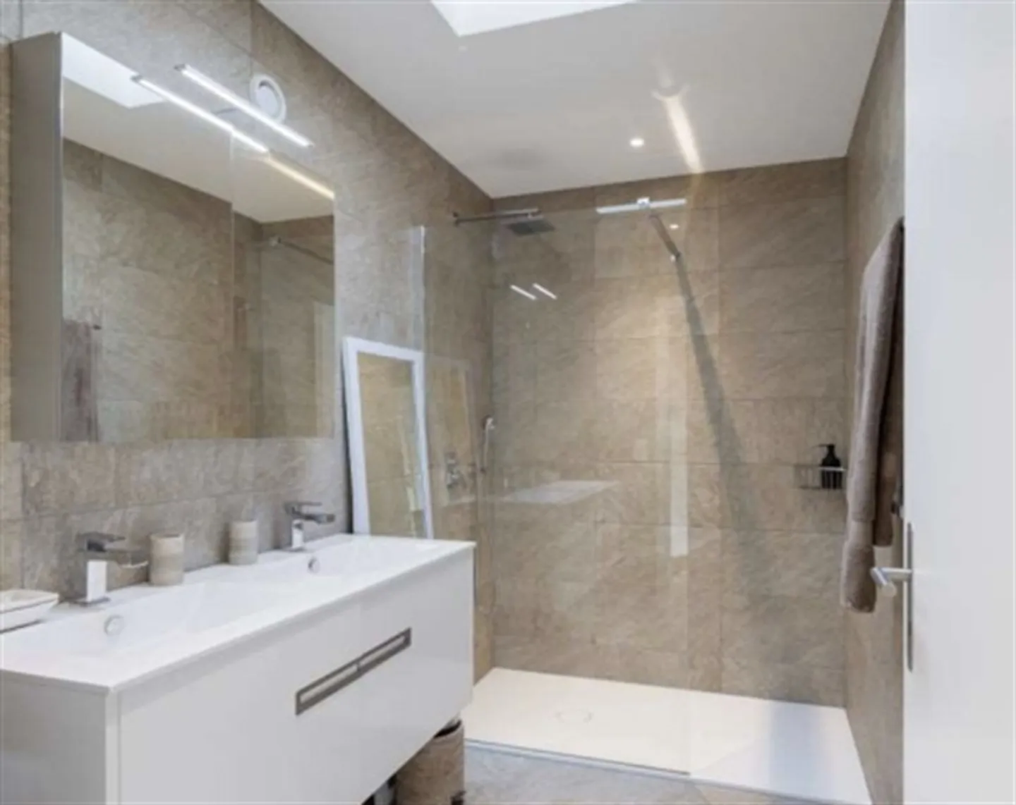 4½ ROOM PENTHOUSE APARTMENT IN LUCERNE, FURNISHED, TEMPORARY - Photo 6 of 10