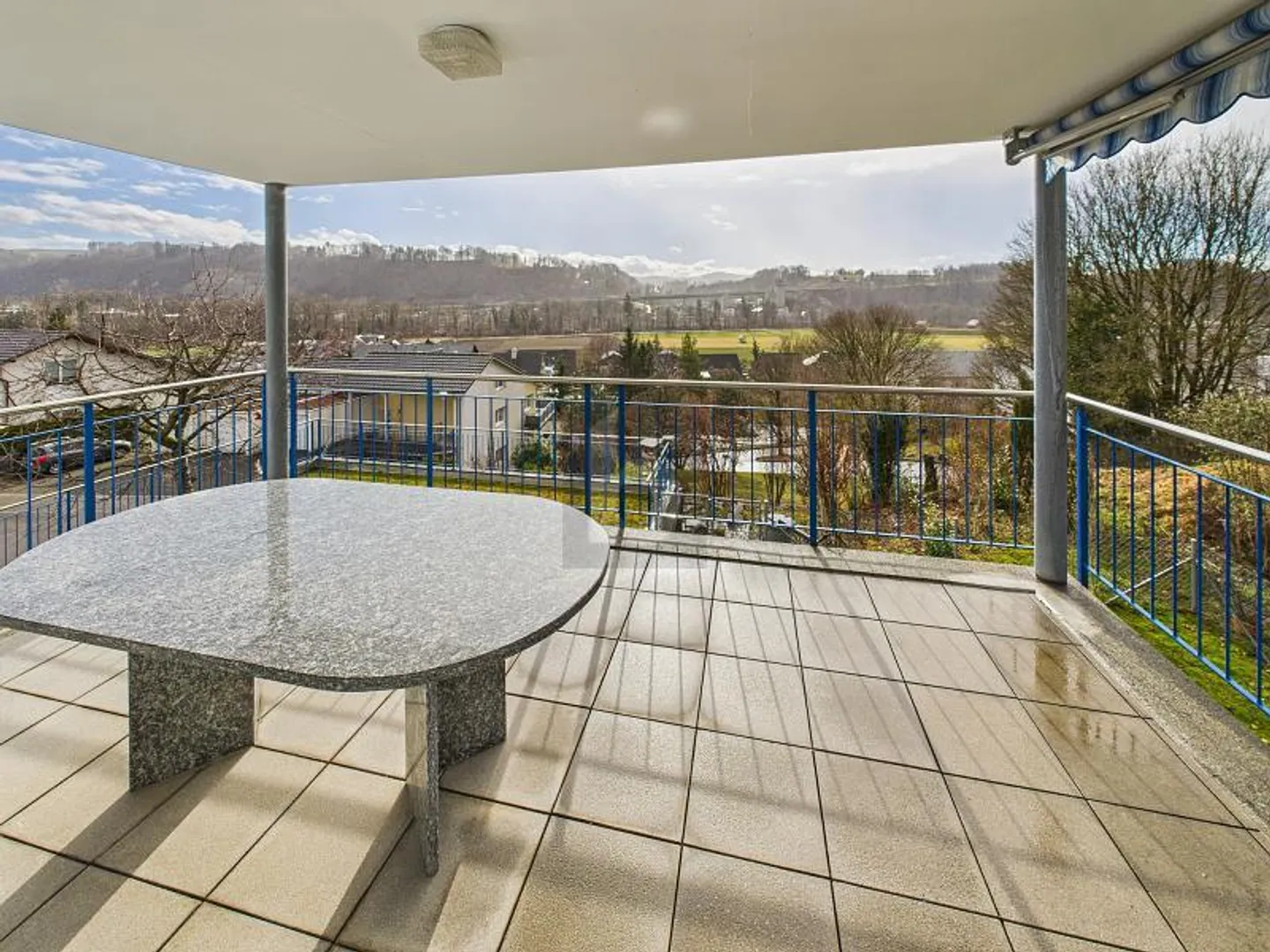 Geräumige Wohnung mit herrlicher Aussicht - Foto 5 von 6