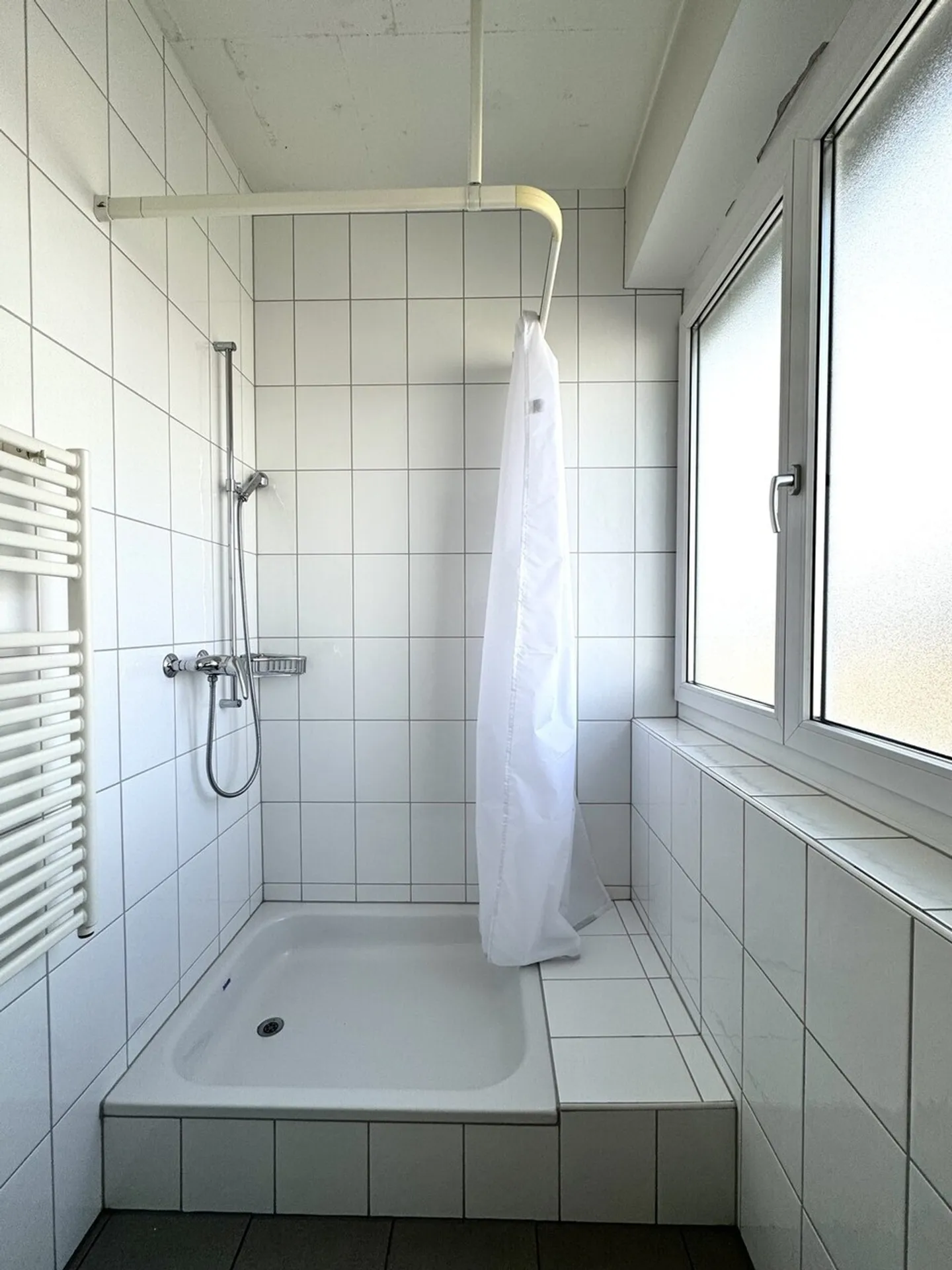 Il punto di partenza perfetto per la tua attività con ascensore merci diretto... - Foto 7 di 9