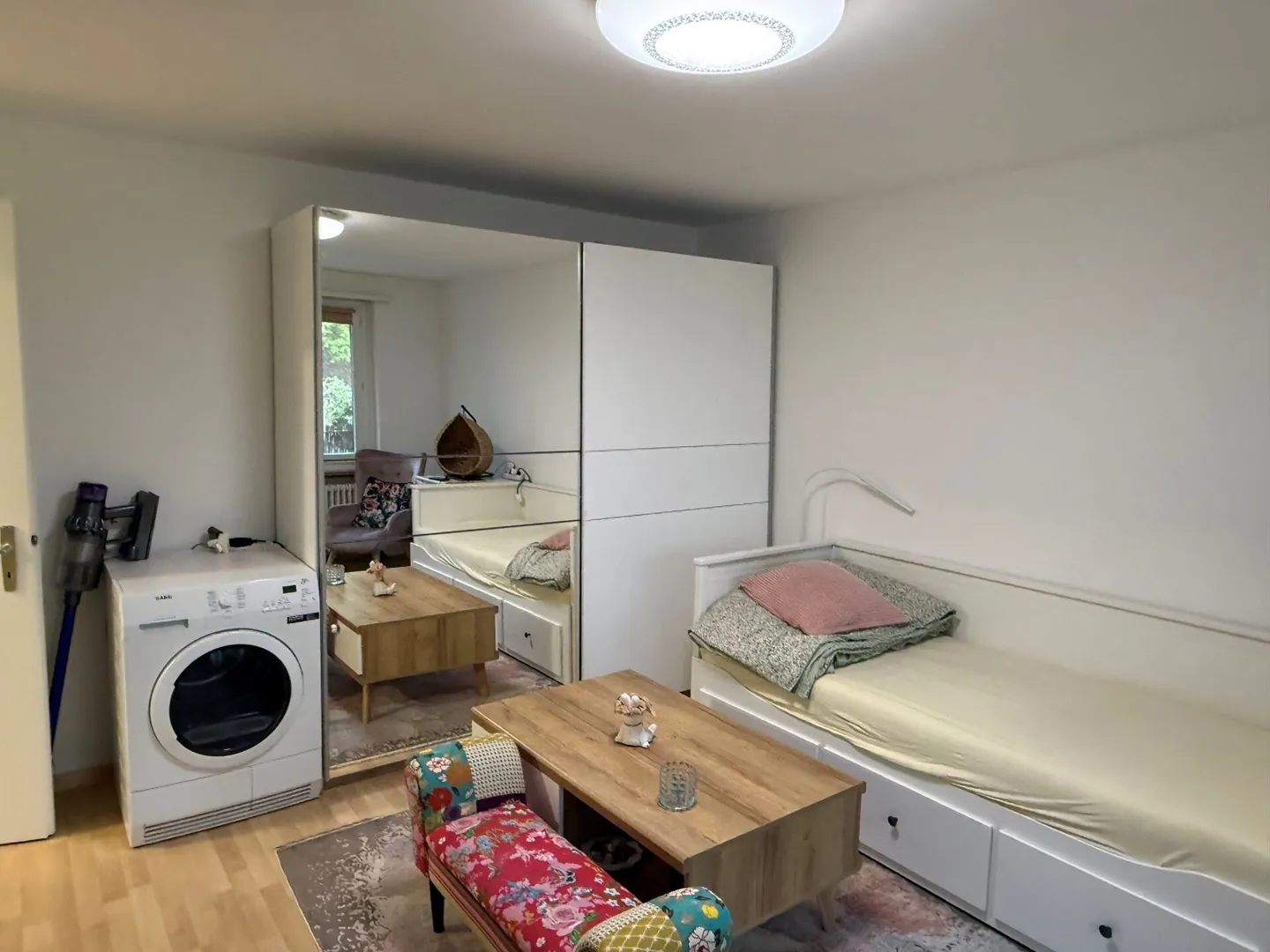 1 Room Apartment with Patio - Photo 5 of 12