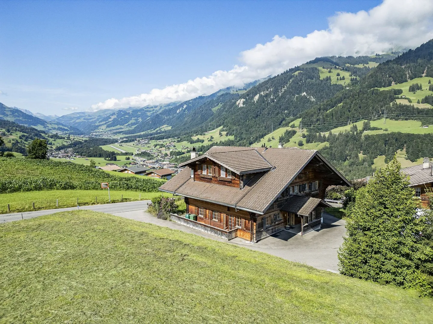 5.5 Room Maisonette Apartment on the 1st/2nd Floor - Photo 1 of 24