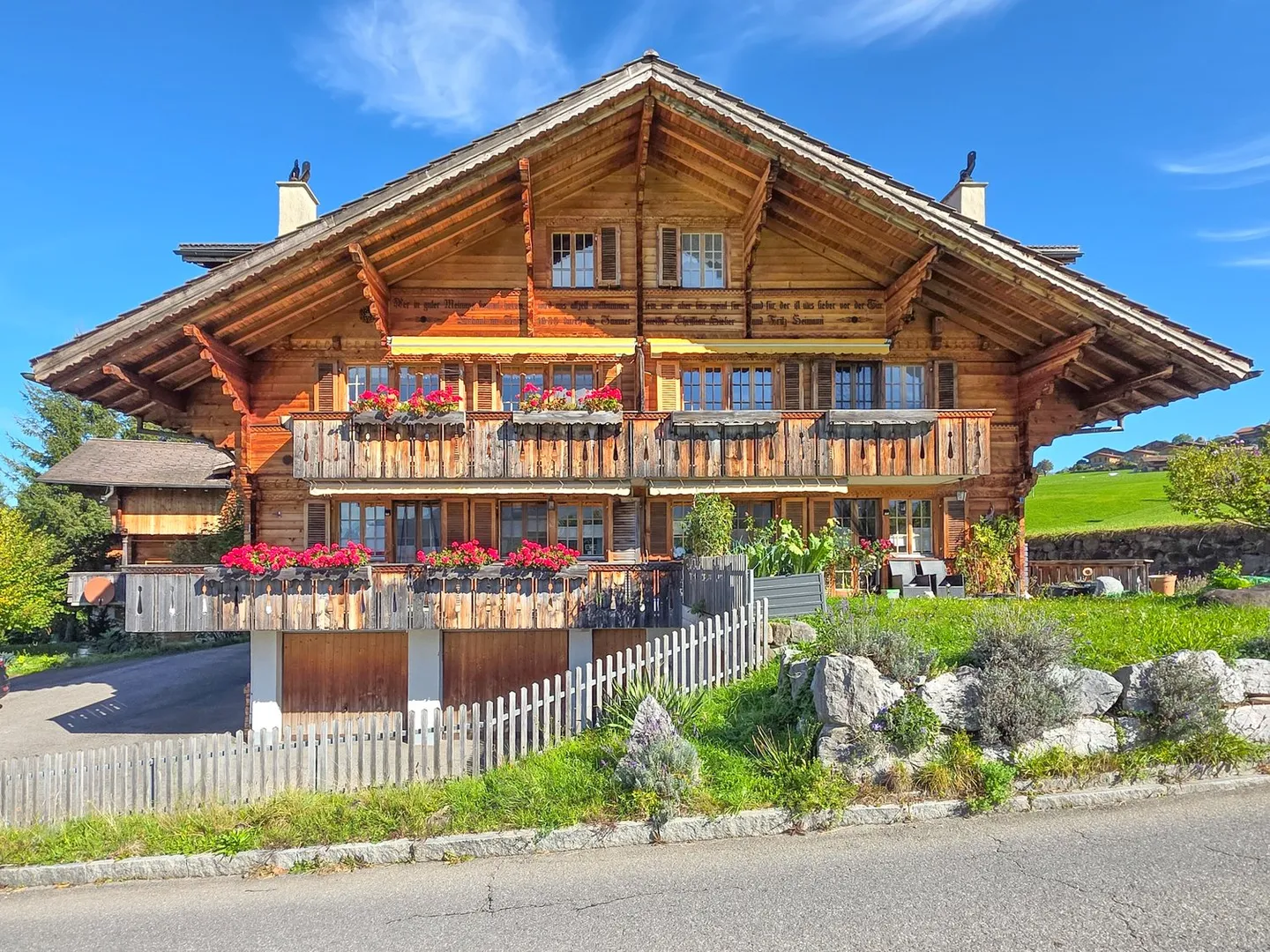 5.5 Room Maisonette Apartment on the 1st/2nd Floor - Photo 2 of 24