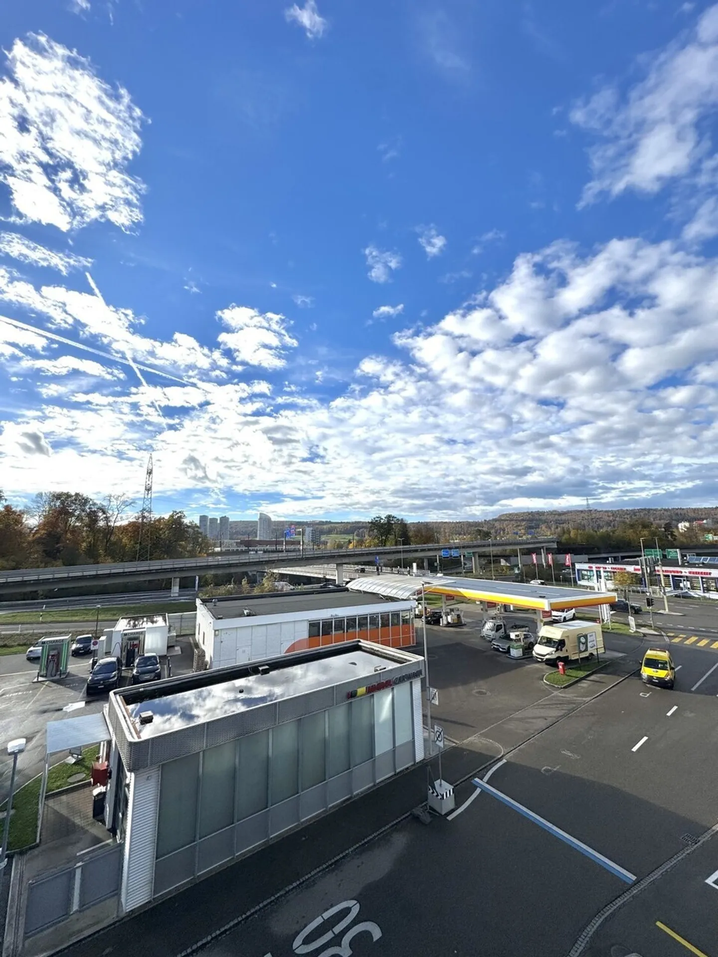 Il punto di partenza perfetto per la tua attività con ascensore merci diretto... - Foto 9 di 9