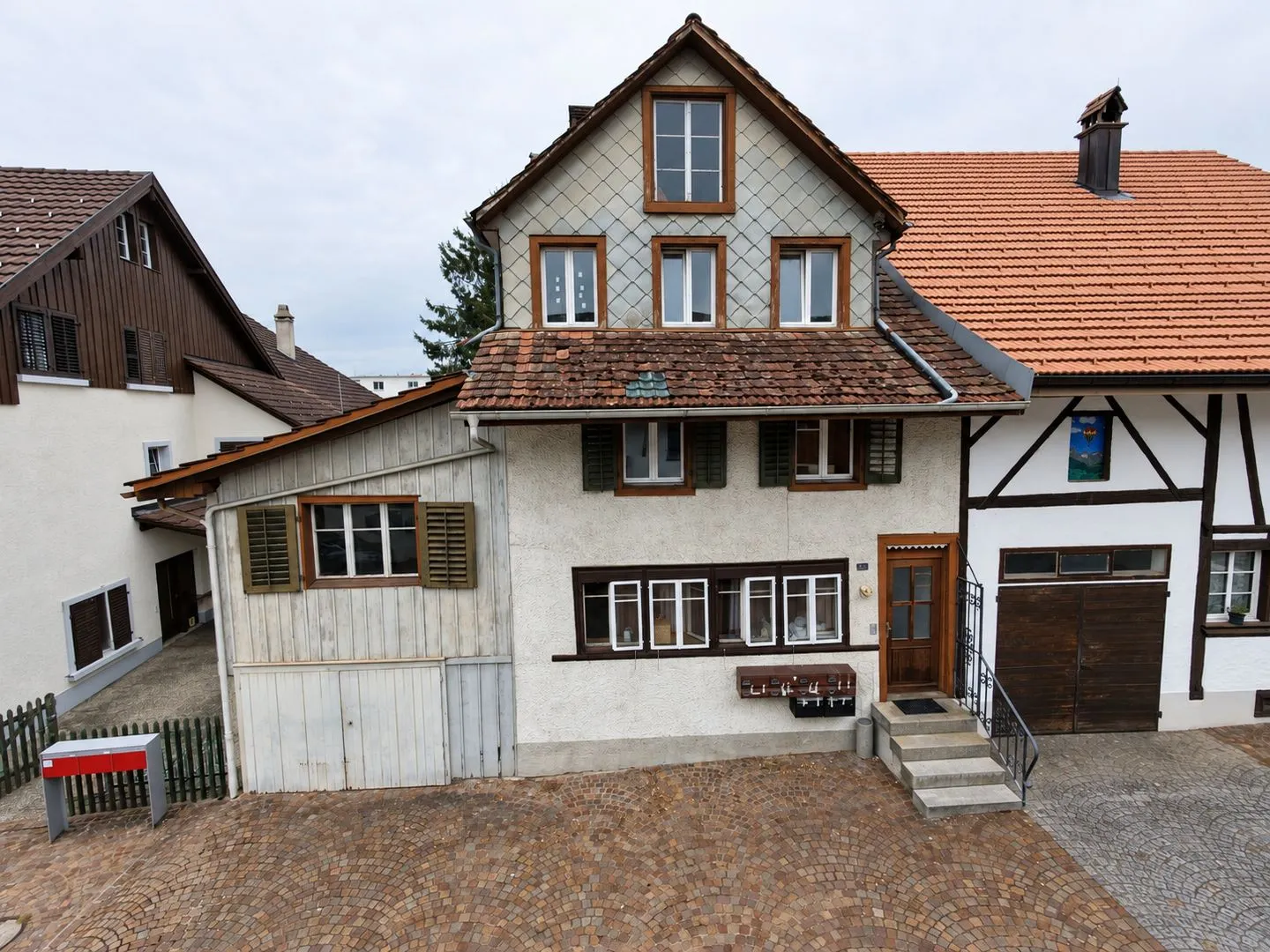 Historisches Haus mit Potenzial - Foto 1 von 5