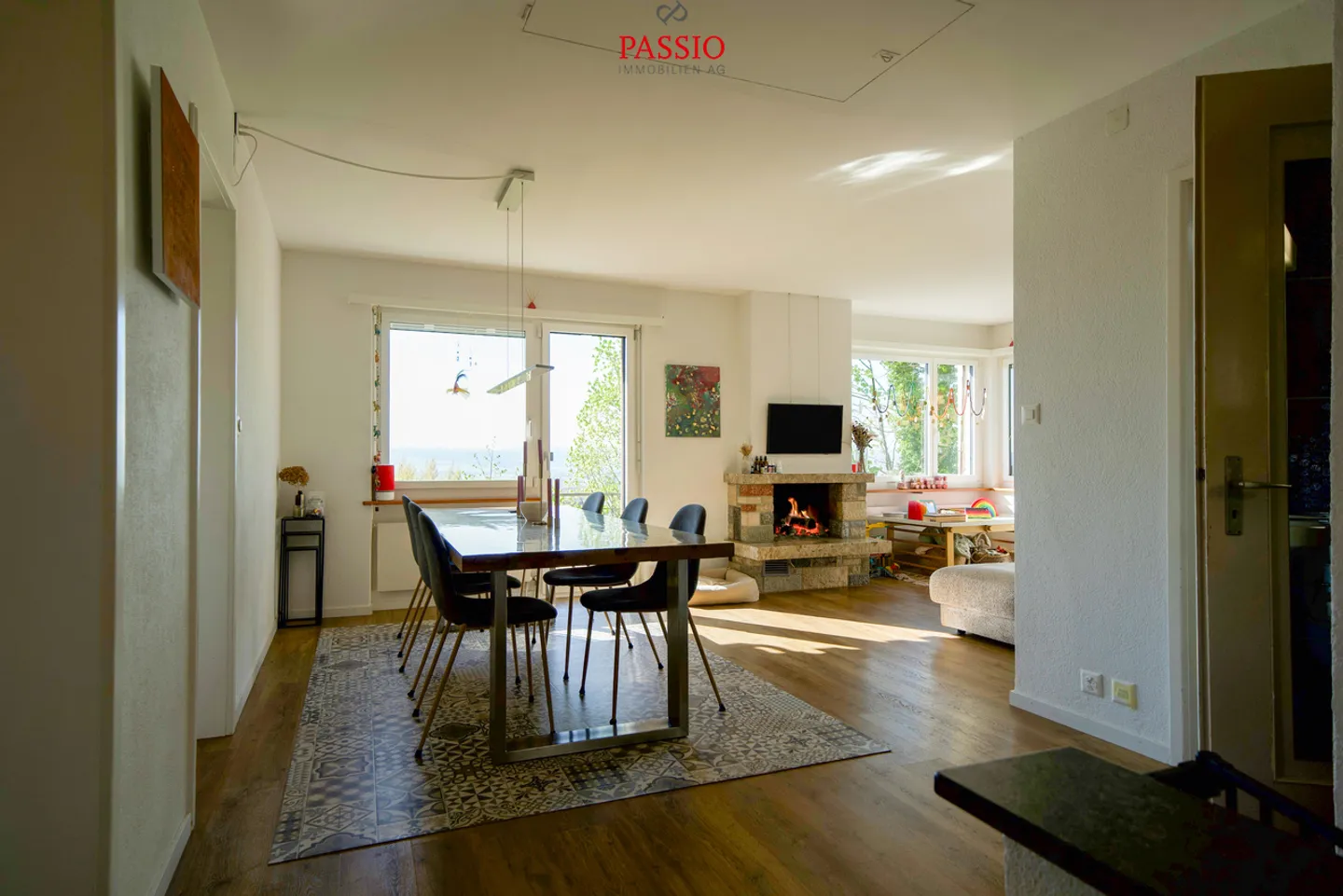 Well-maintained 5.5-room single-family house with unobstructed view of the Alps - Photo 5 of 27