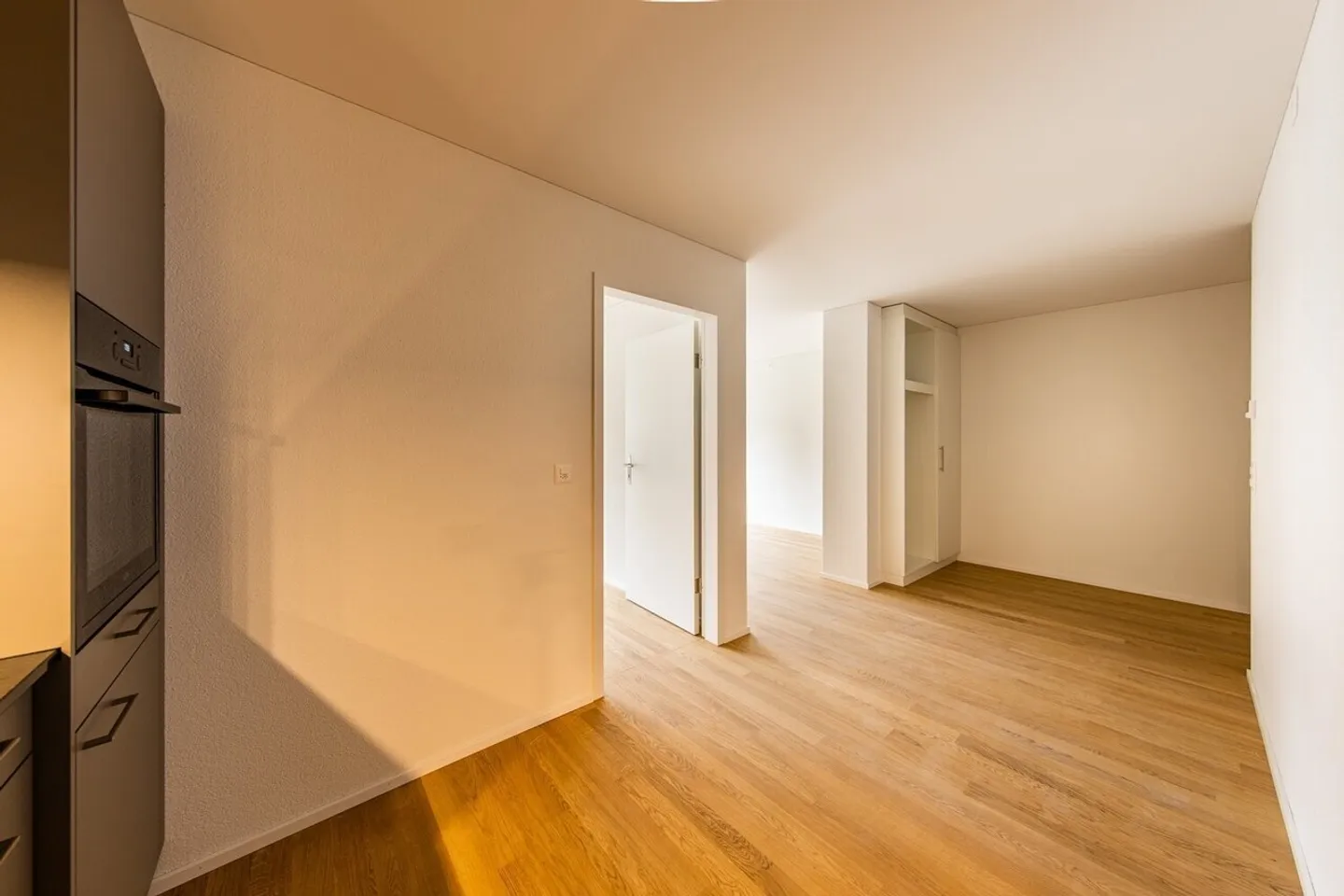 Biel appelle! Votre appartement moderne de 2½ pièces à partir du 01.03.2026 - Photo 2 sur 7