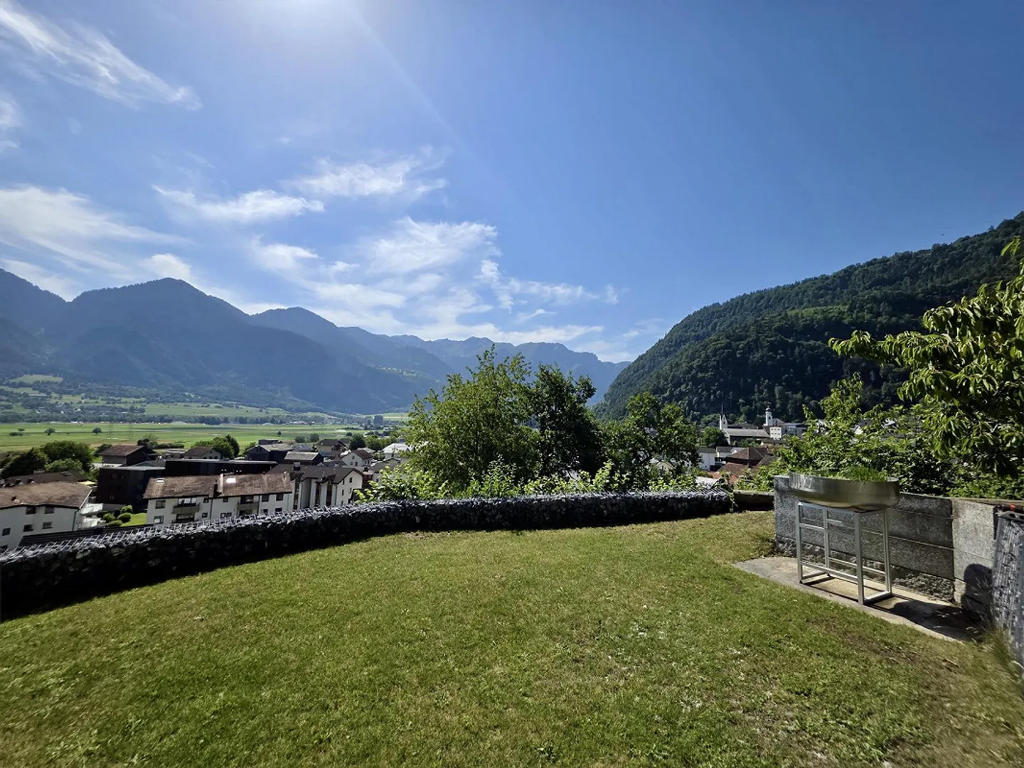 Panoramawohnung mit Garten - Foto 2 von 20