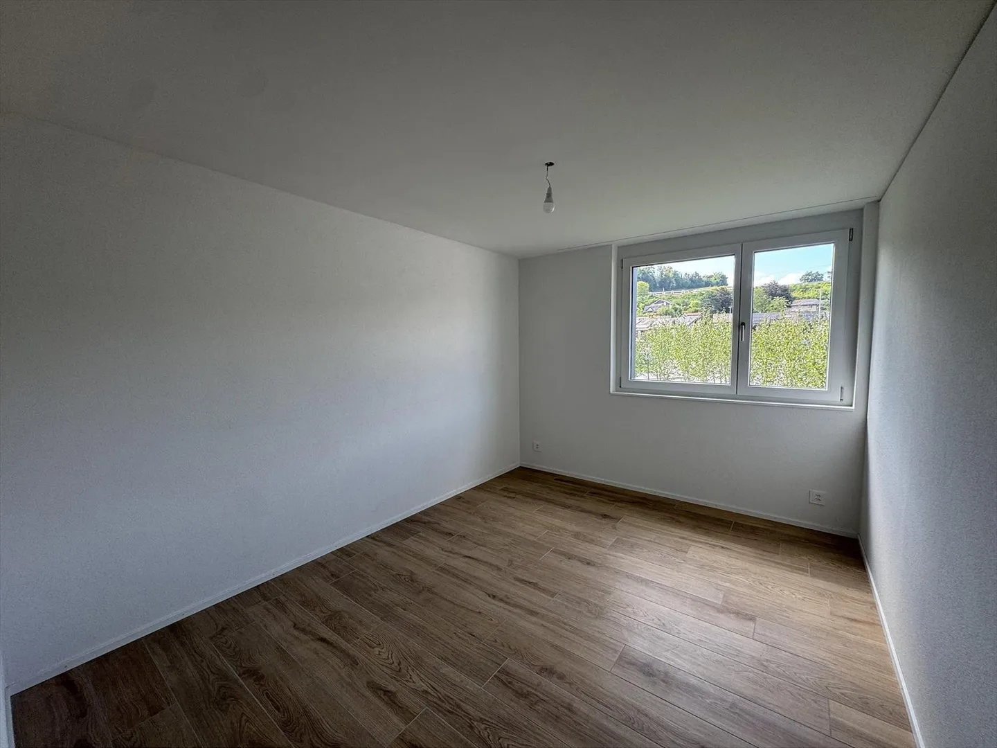 05711 - Apartment 4½ Rooms - IMP. CHAMP-RIOND 7 - MATRAN - Photo 3 of 13