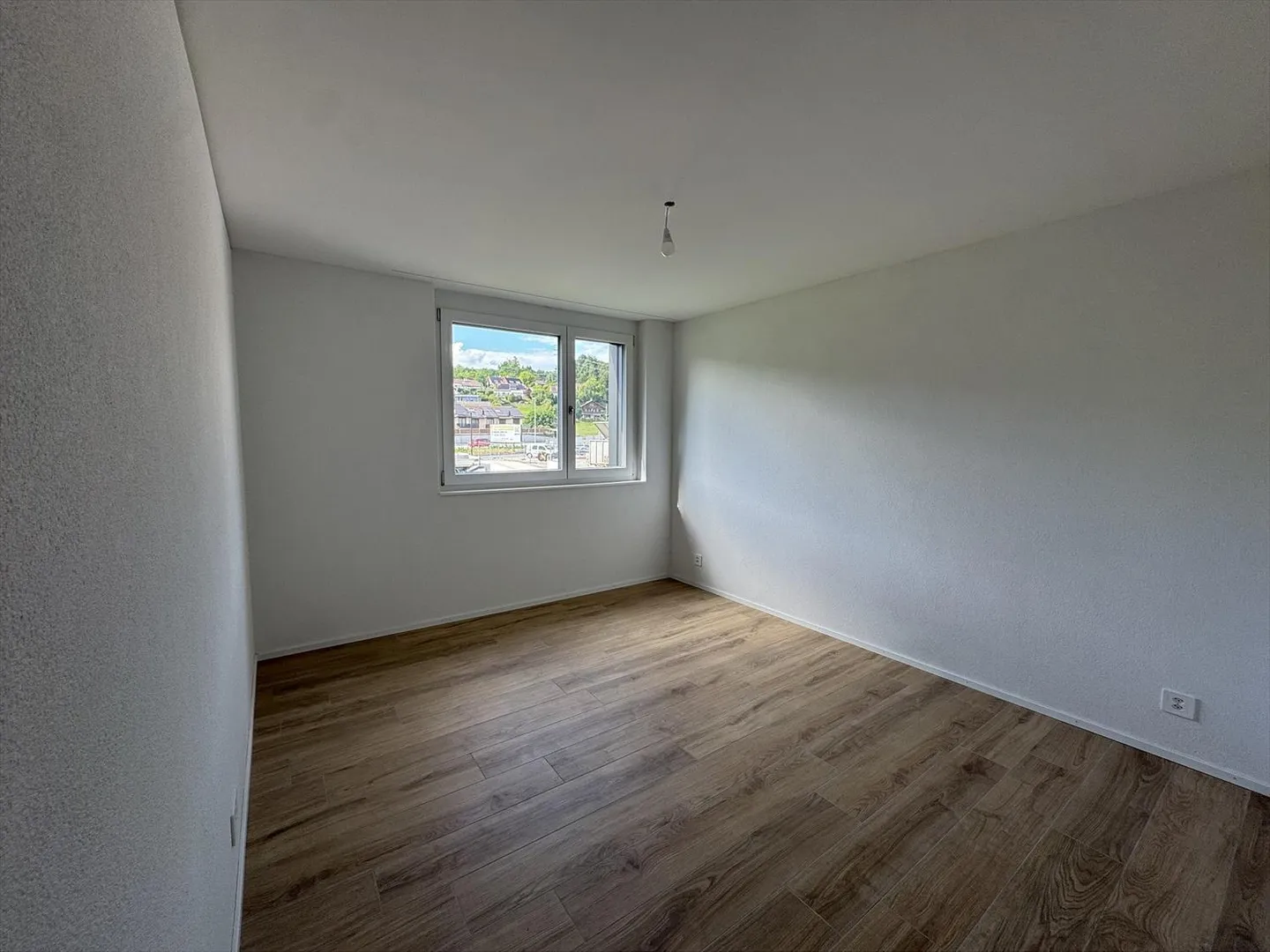 05711 - Apartment 4½ Rooms - IMP. CHAMP-RIOND 7 - MATRAN - Photo 5 of 13