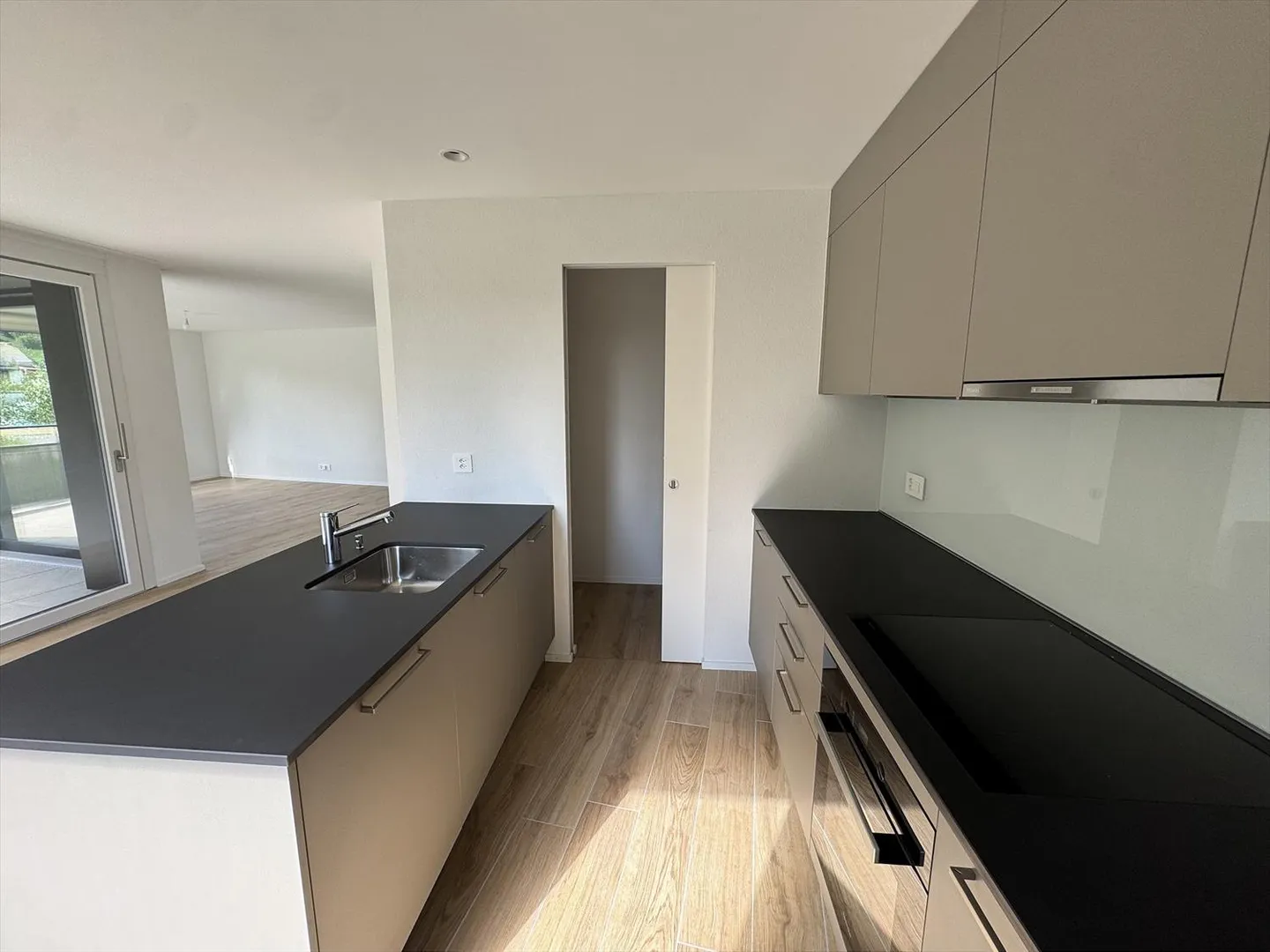05711 - Apartment 4½ Rooms - IMP. CHAMP-RIOND 7 - MATRAN - Photo 7 of 13