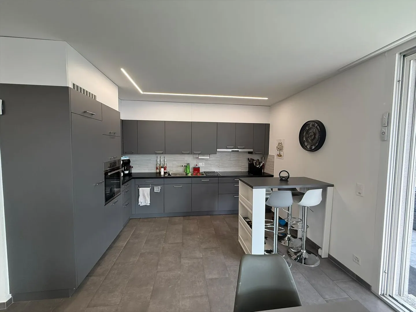 Haus mit Garten, Garage und Solarmodulen im Zentrum von Granges - Foto 6 di 12