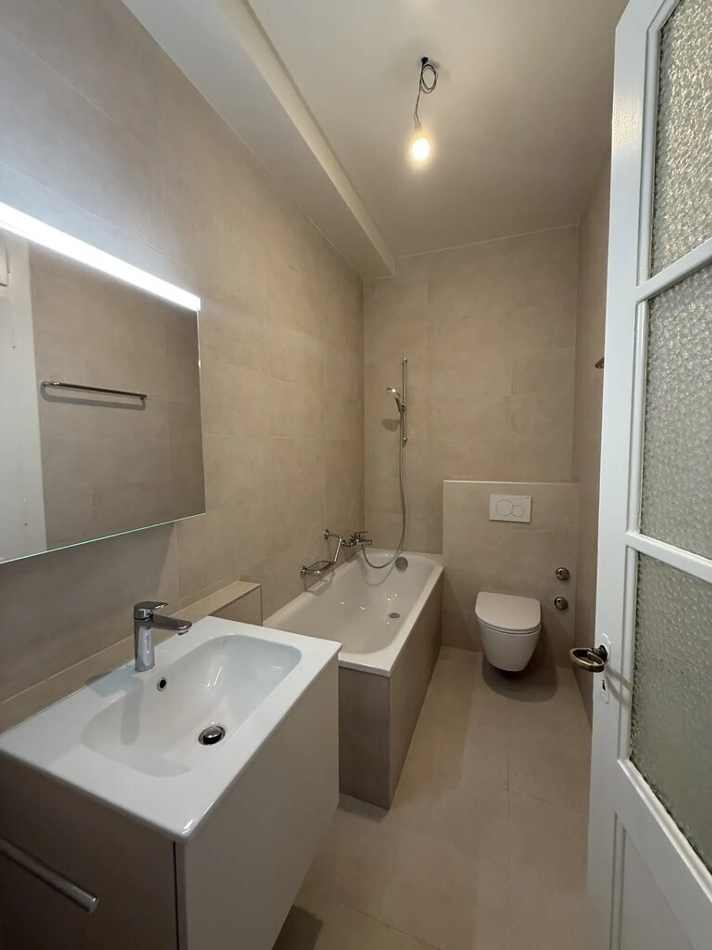 To seize! Superb accommodation in the heart of Montreux! - Photo 7 of 8