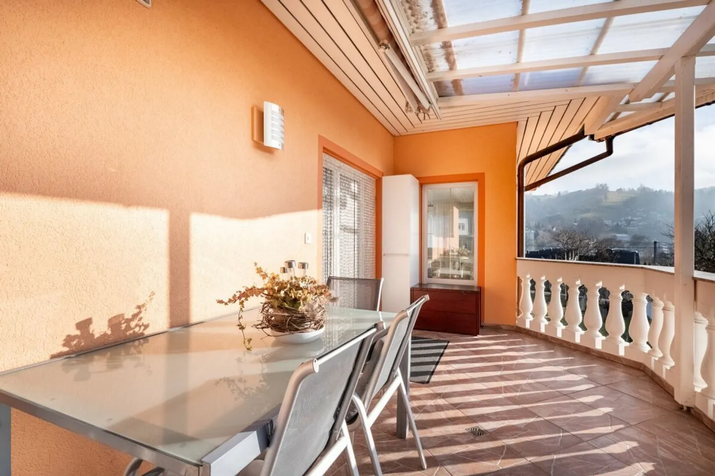 Casa plurifamiliare con molteplici possibilità di costruzione e utilizzo - Foto 3 di 11