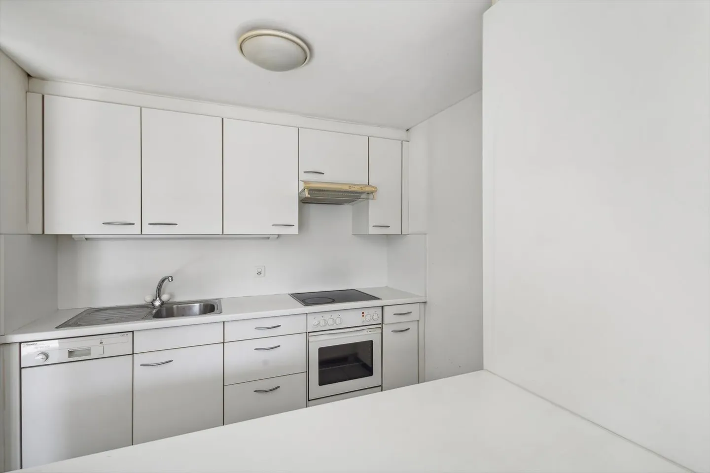 2.5 Room Apartment - Photo 4 of 10