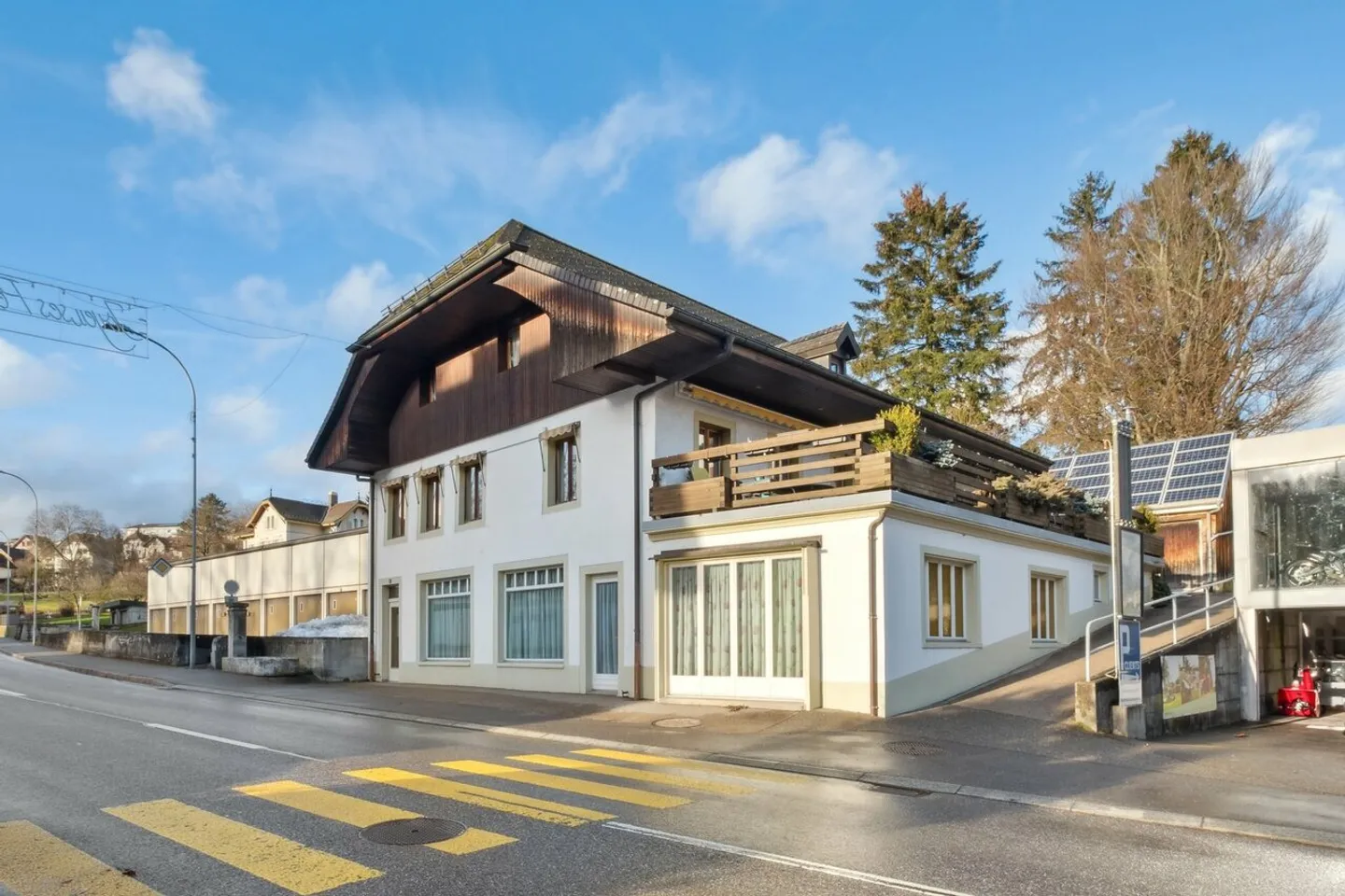 Magnifica casa su tre livelli nel cuore di Tavannes - Foto 1 di 13