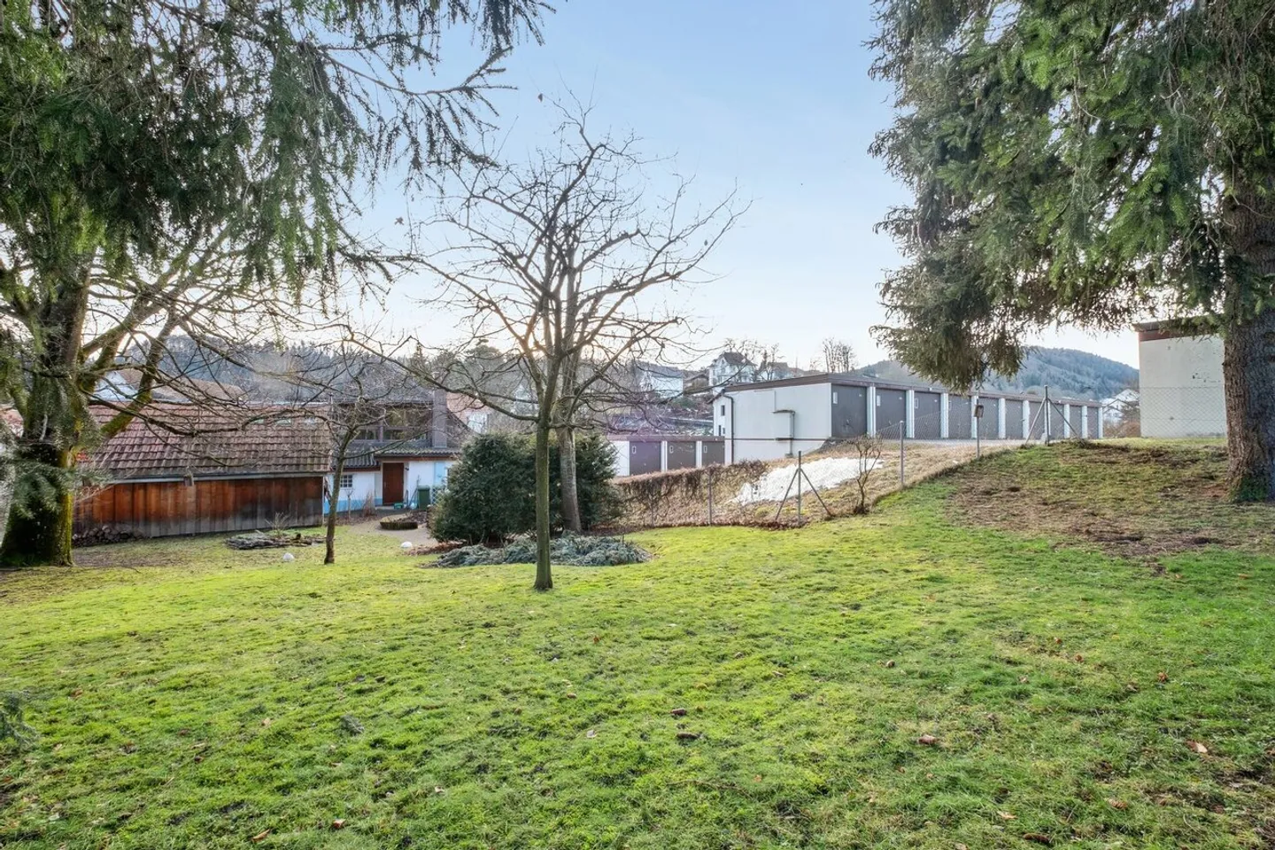 Magnifica casa su tre livelli nel cuore di Tavannes - Foto 13 di 13