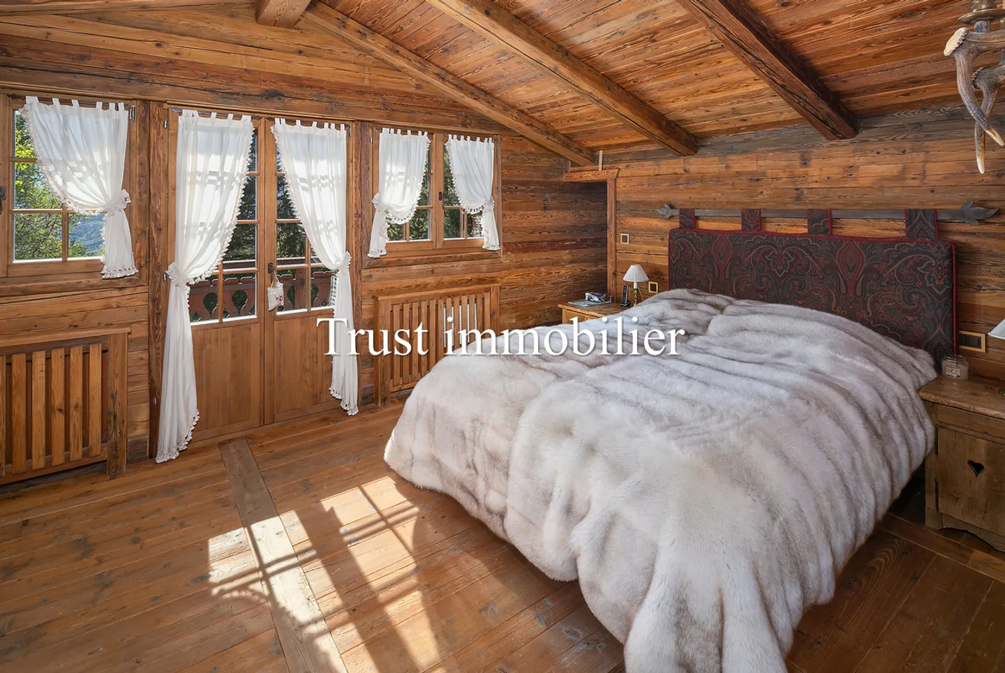 Magnificent luxury chalet for sale in Crans-Montana - Photo 16 of 22