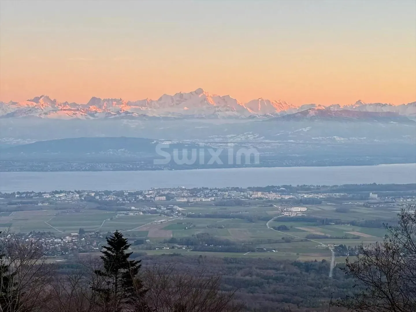Prächtige Villa mit Seeblick - Off Market - Foto 1 von 1
