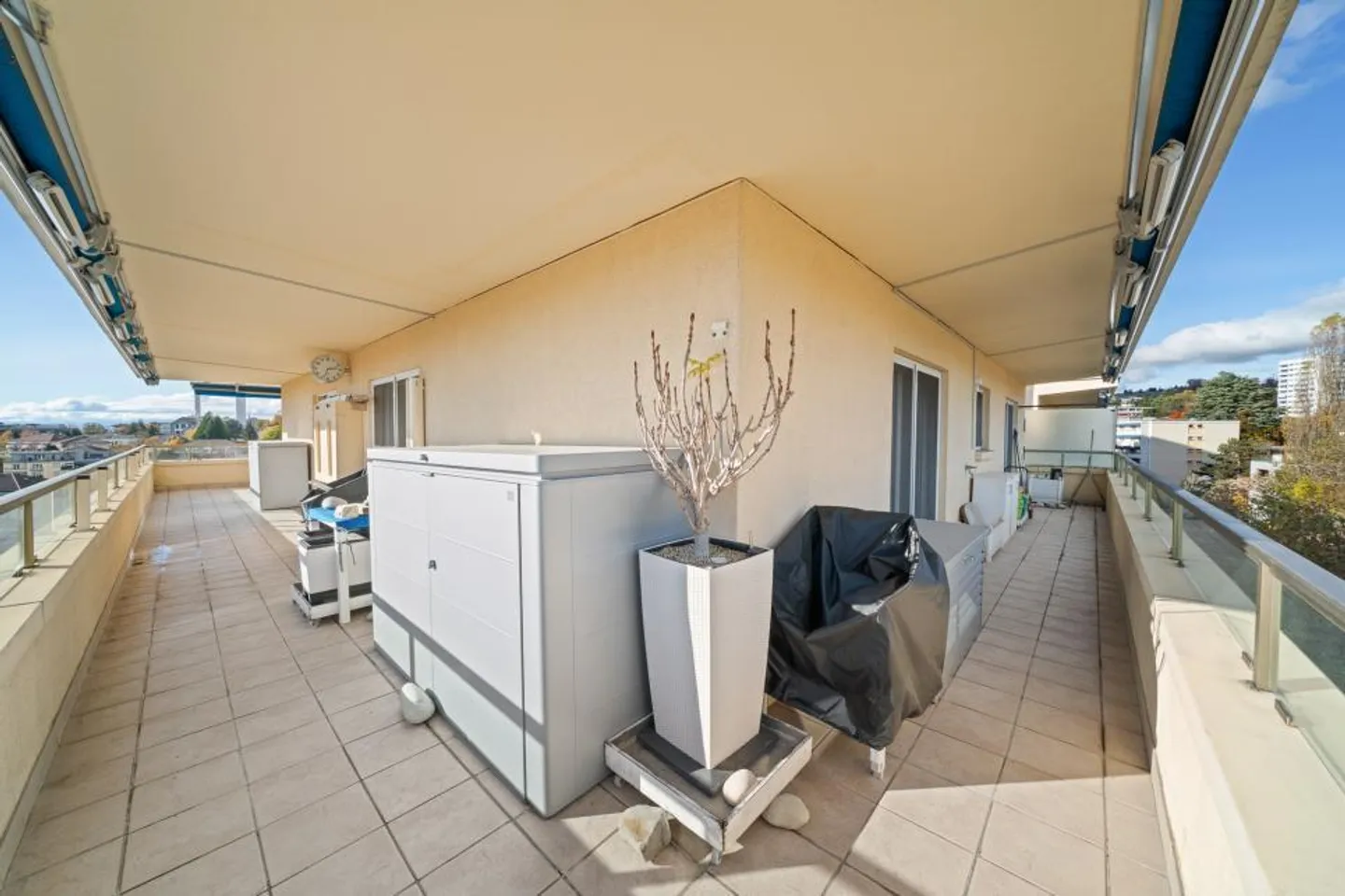 UNIQUE! PANORAMIC VIEW WITHOUT OPPOSITE IN CHAILLY! - Photo 2 of 8