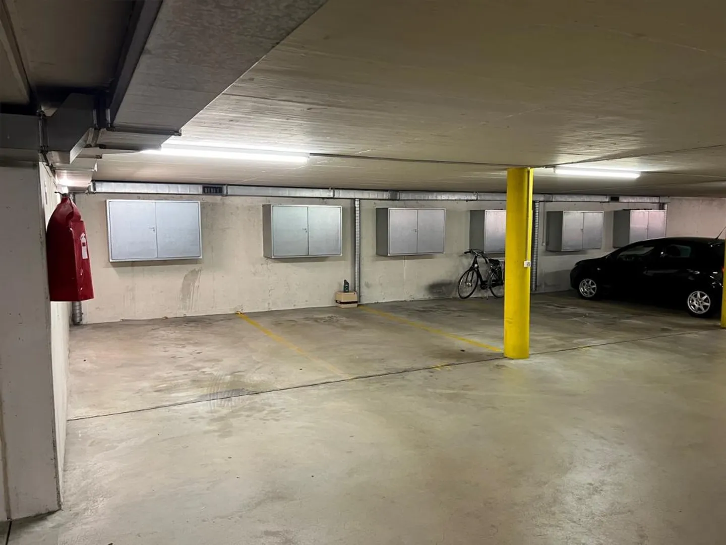 Parking space in underground garage for rent - Photo 1 of 1