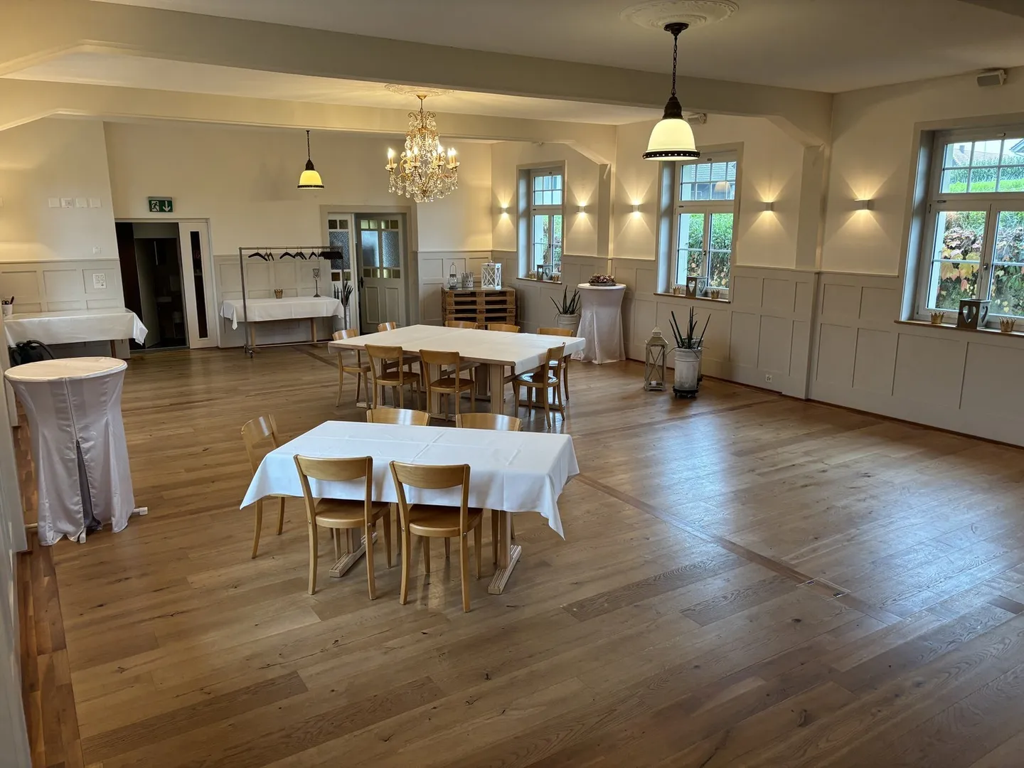 315 m2 Restaurant in Treiten for Lease or Rent - Photo 2 of 15