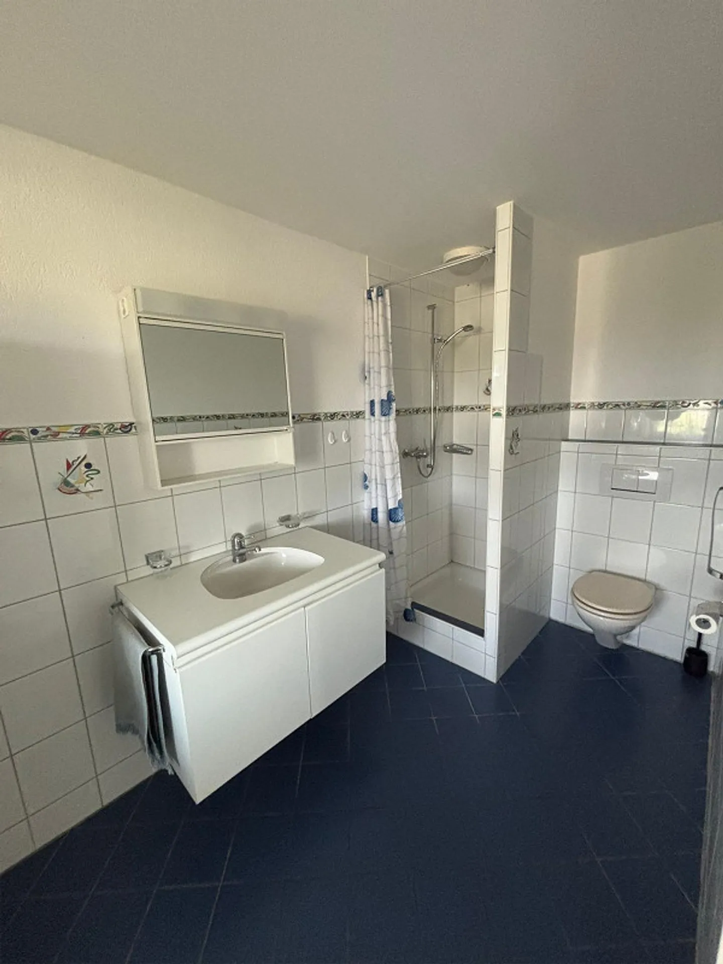 2.5-room apartment with terrace in a quiet and sunny location - Photo 4 of 8