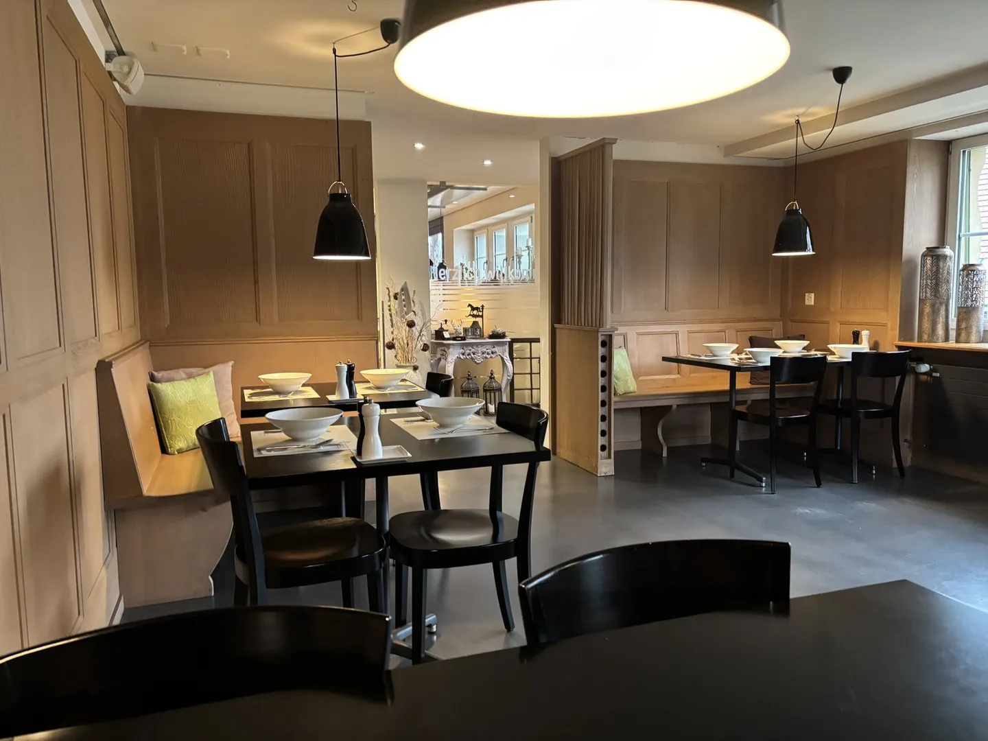 315 m2 Restaurant in Treiten for Lease or Rent - Photo 4 of 15