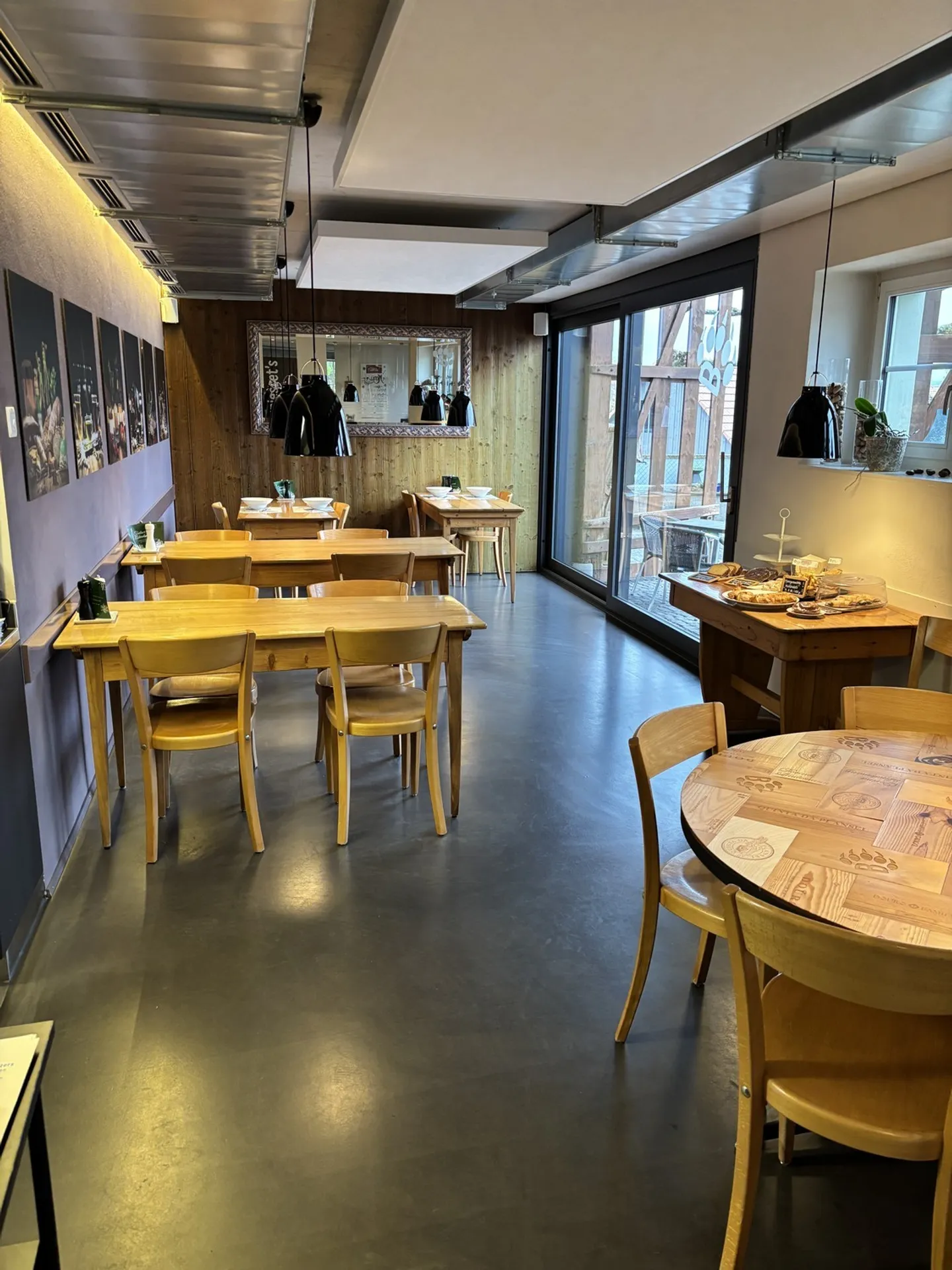 315 m2 Restaurant in Treiten for Lease or Rent - Photo 8 of 15