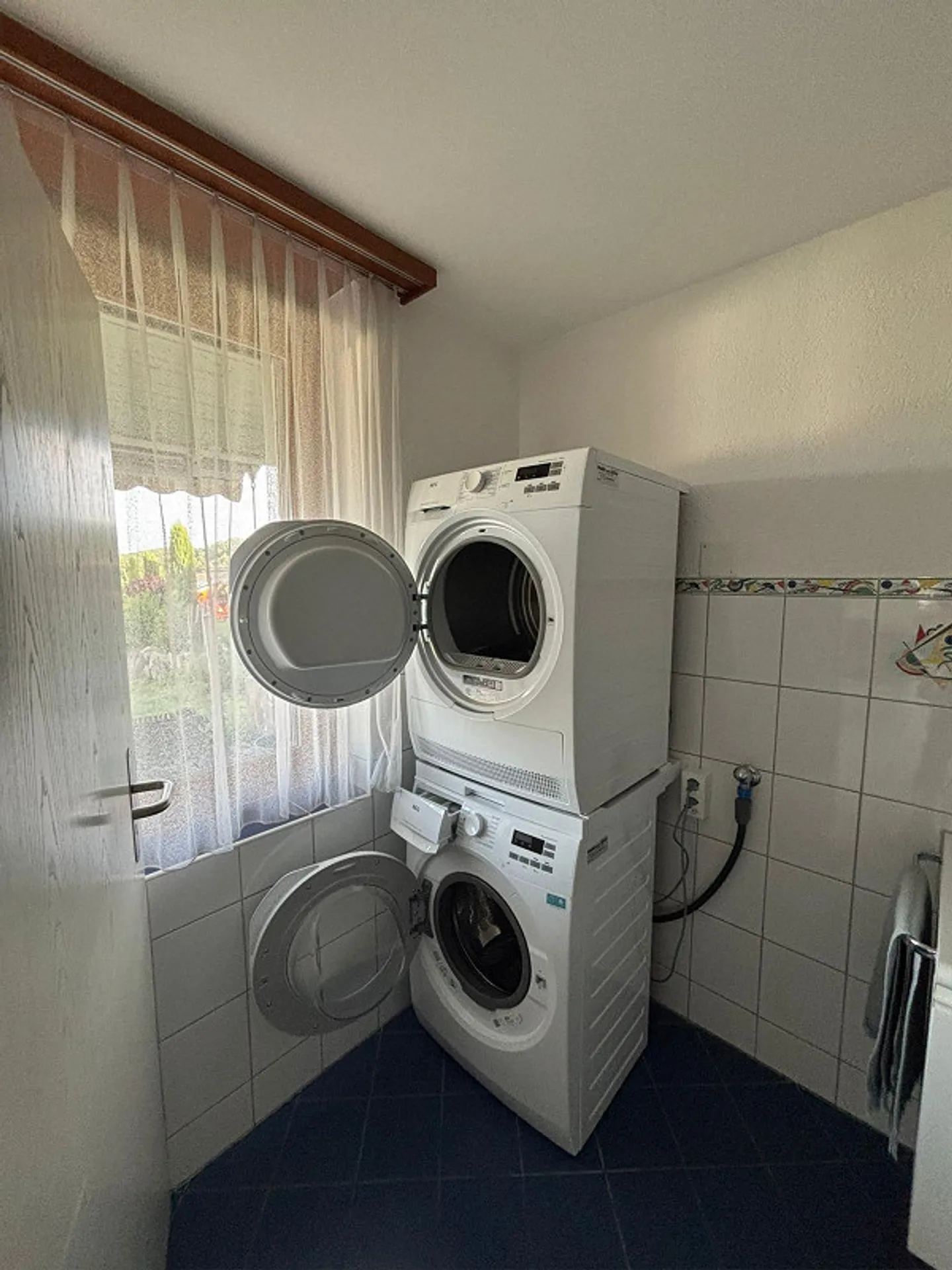 2.5-room apartment with terrace in a quiet and sunny location - Photo 5 of 8