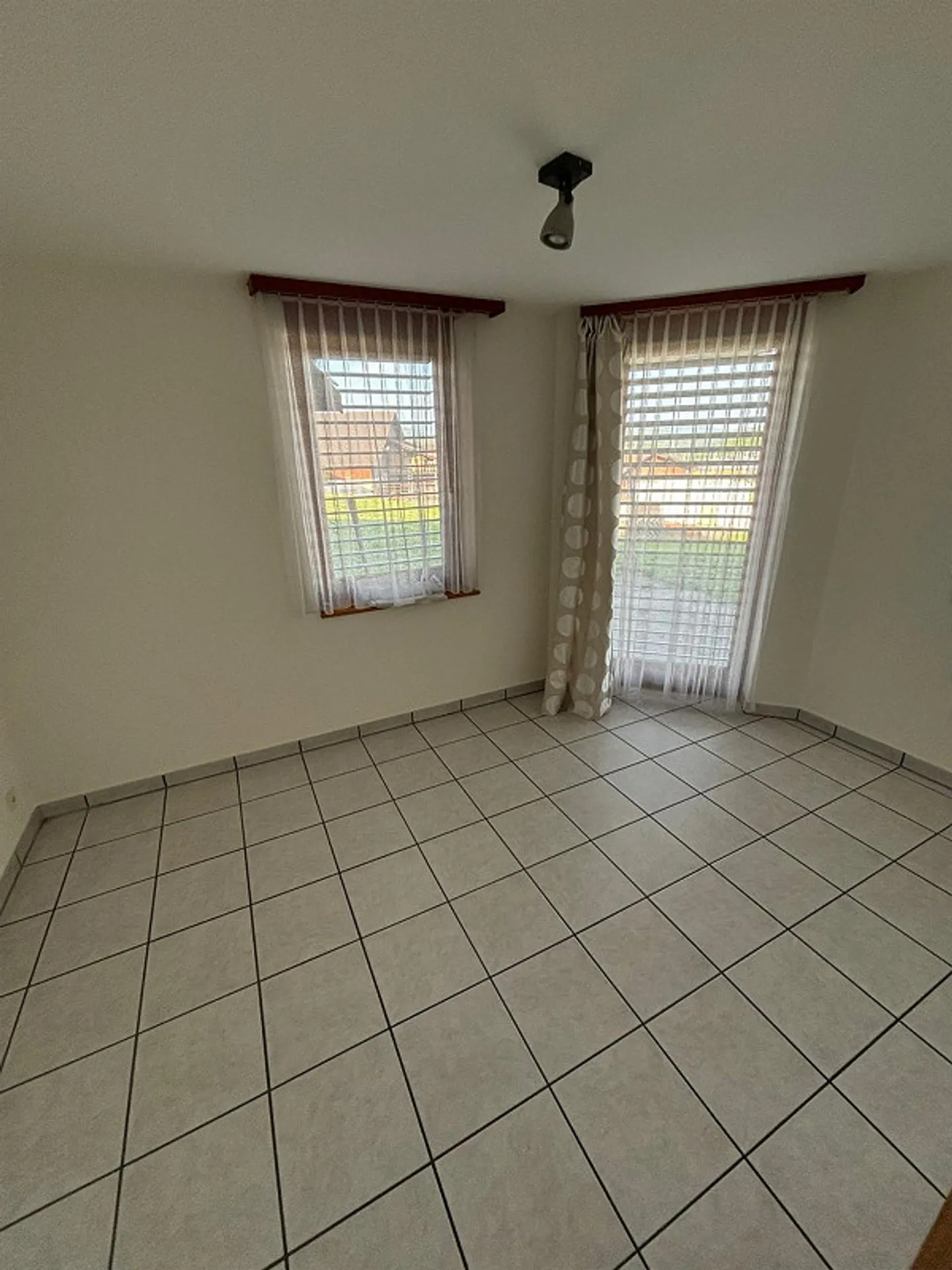 2.5-room apartment with terrace in a quiet and sunny location - Photo 8 of 8