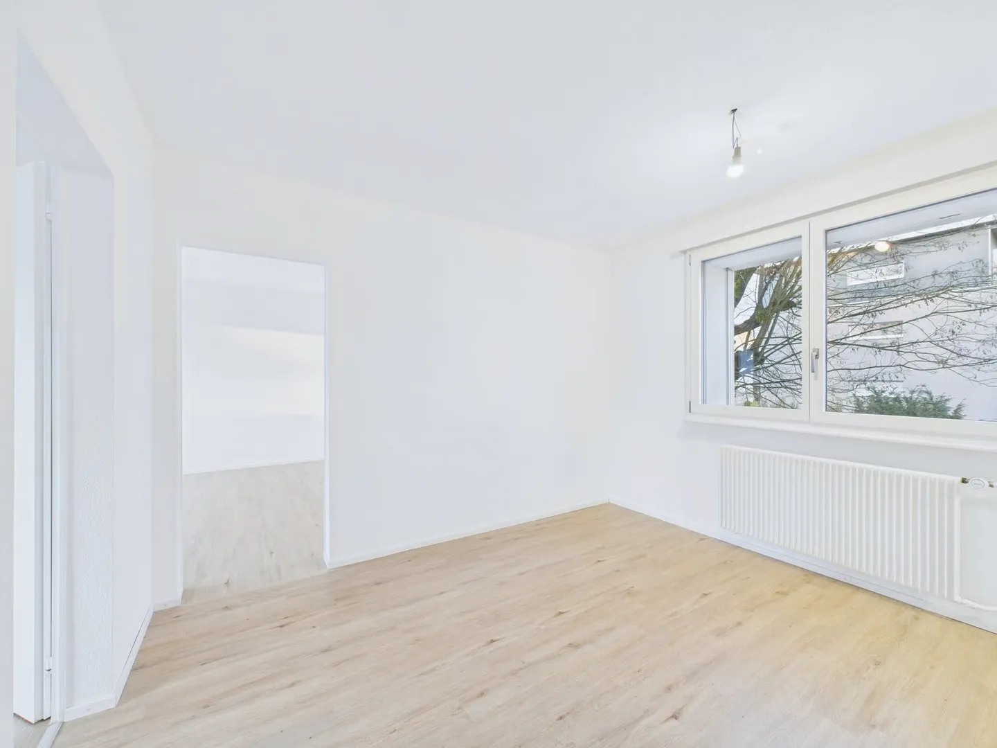 Appartement spacieux avec parking - Photo 4 sur 8