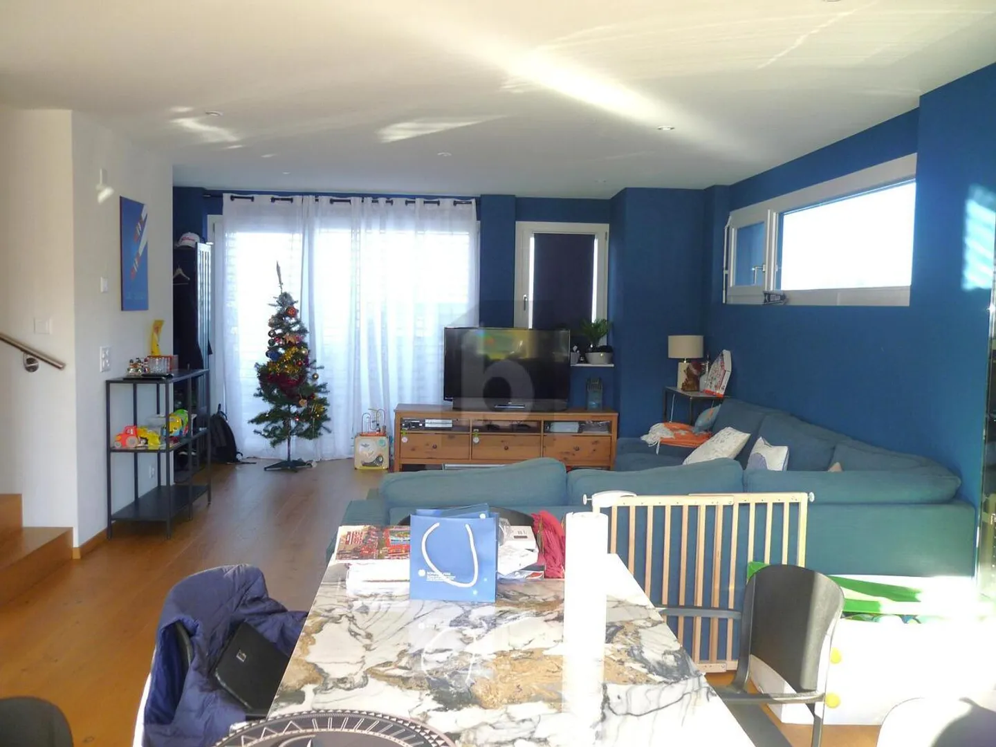 GERÄUMIG, MODERN, IDYLLISCH! - Foto 5 von 6