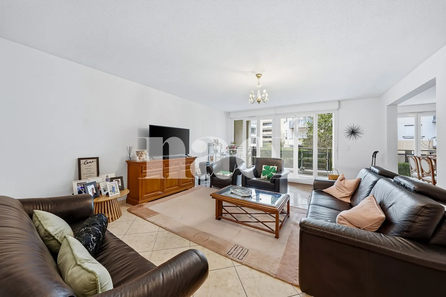 Rare opportunity in Grand-Saconnex? Spacious 7-room family apartment - Photo 1 of 13