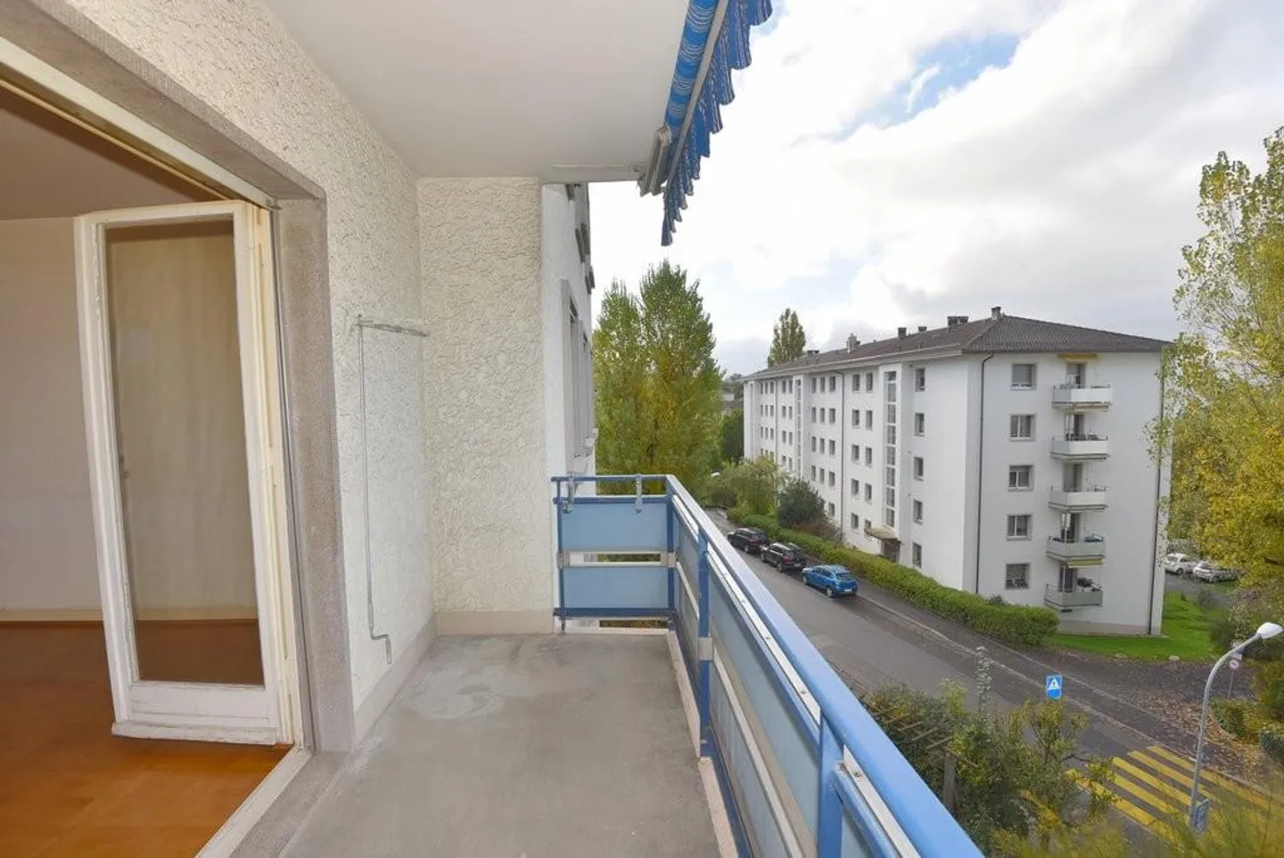 Pretty 2-room apartment on the 2nd floor - Photo 3 of 9