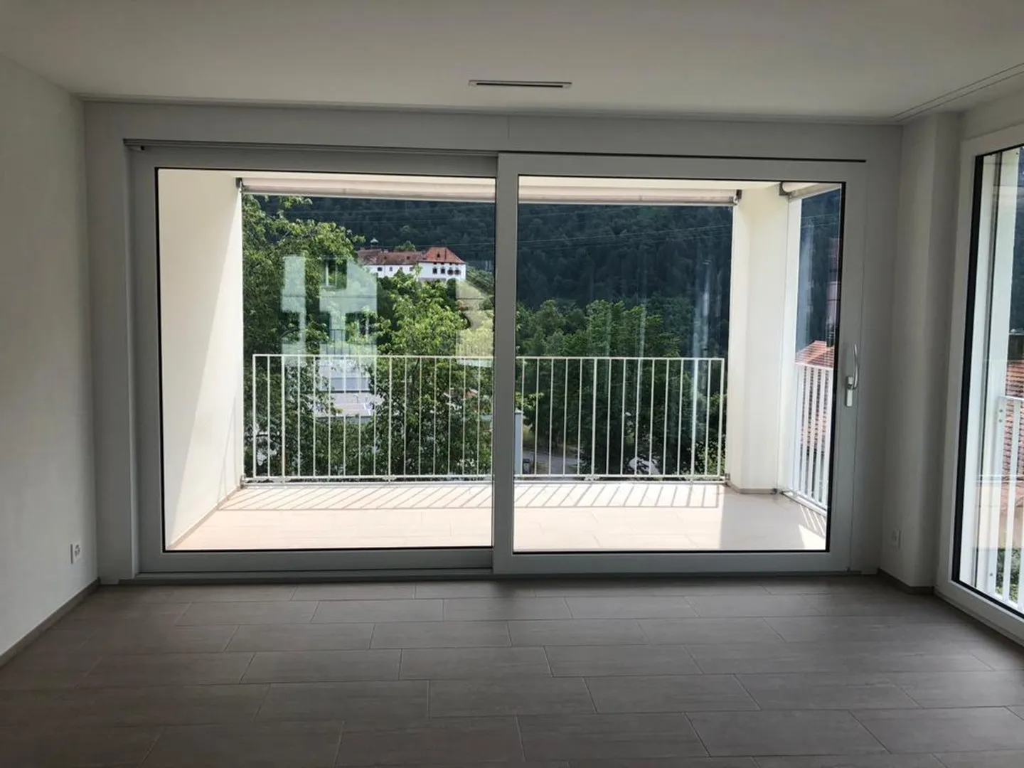 4.5 Room Apartment with Great View in Rhäzüns - Photo 1 of 12